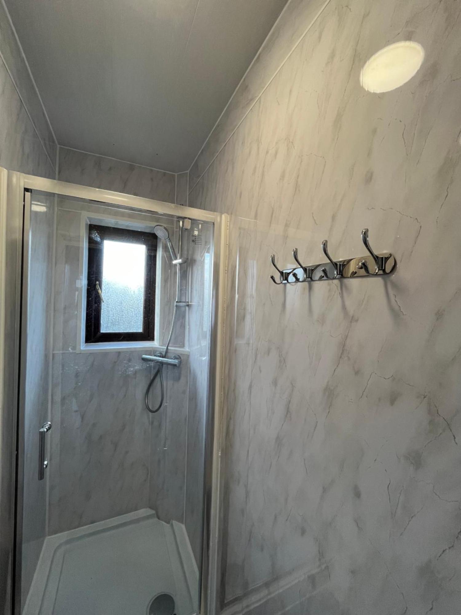 Charlton, Greenwich Luxury Self Check-in Guest house