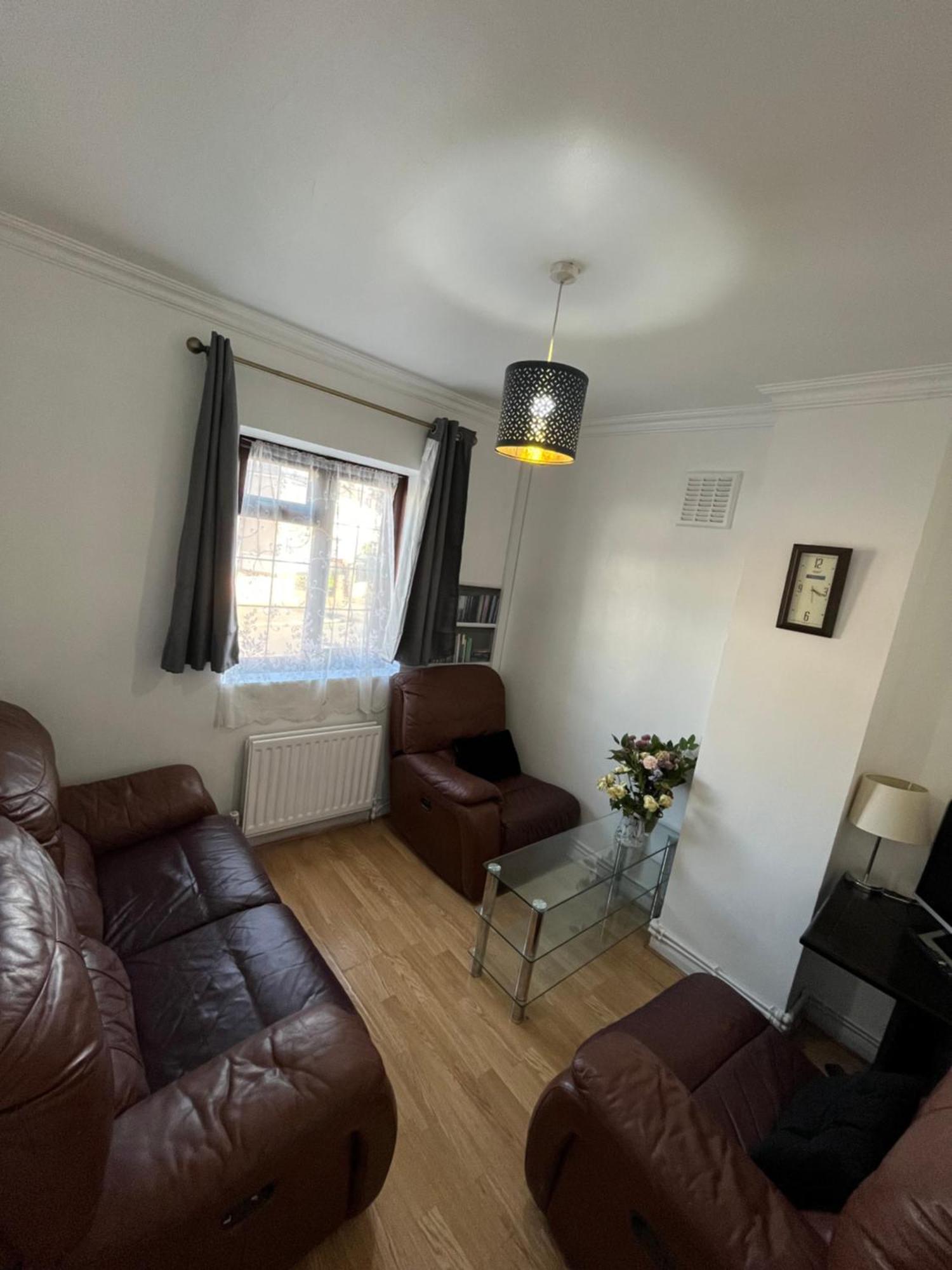 Charlton, Greenwich Luxury Self Check-in Guest house