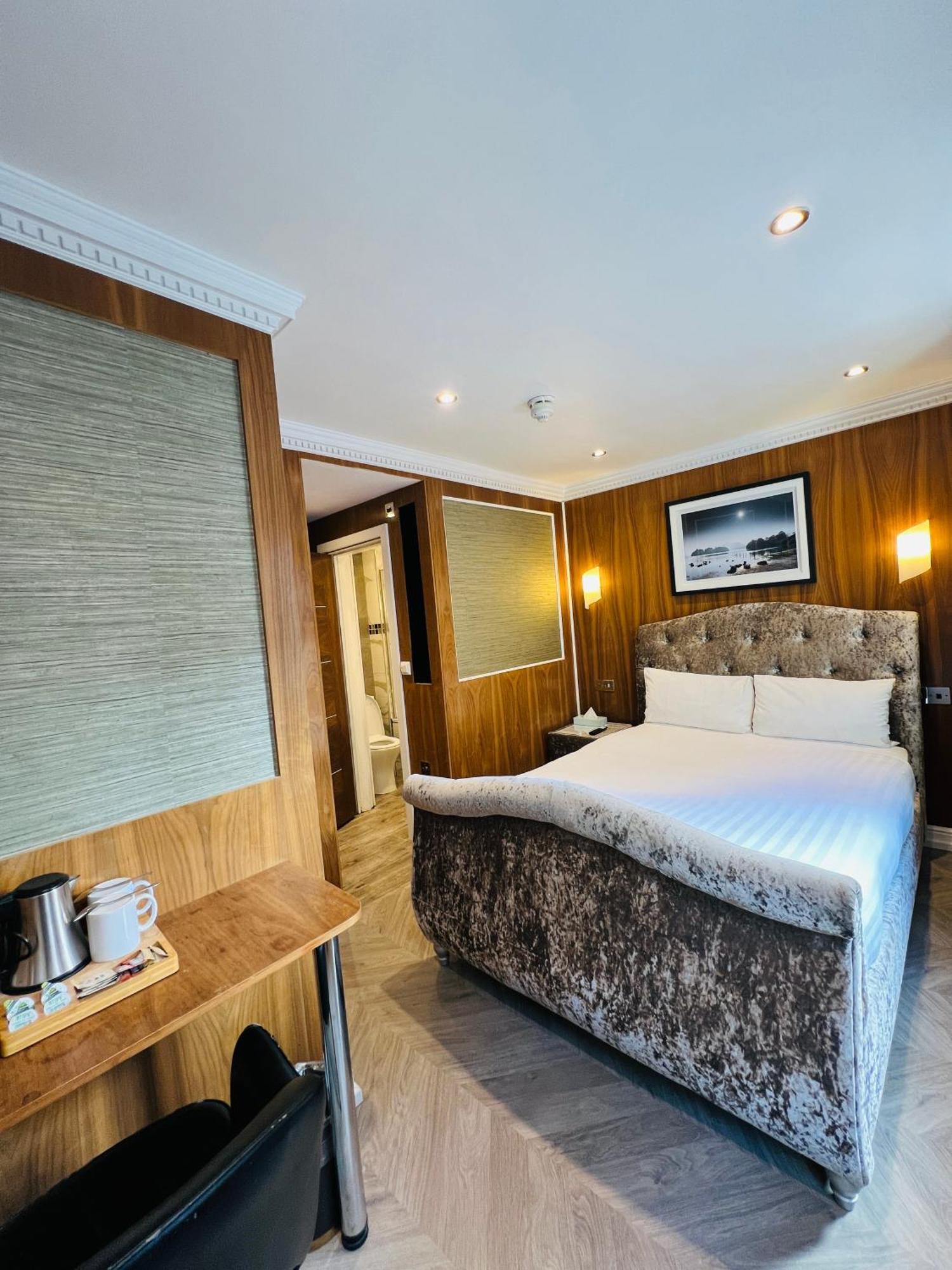 Cheshire Hotel