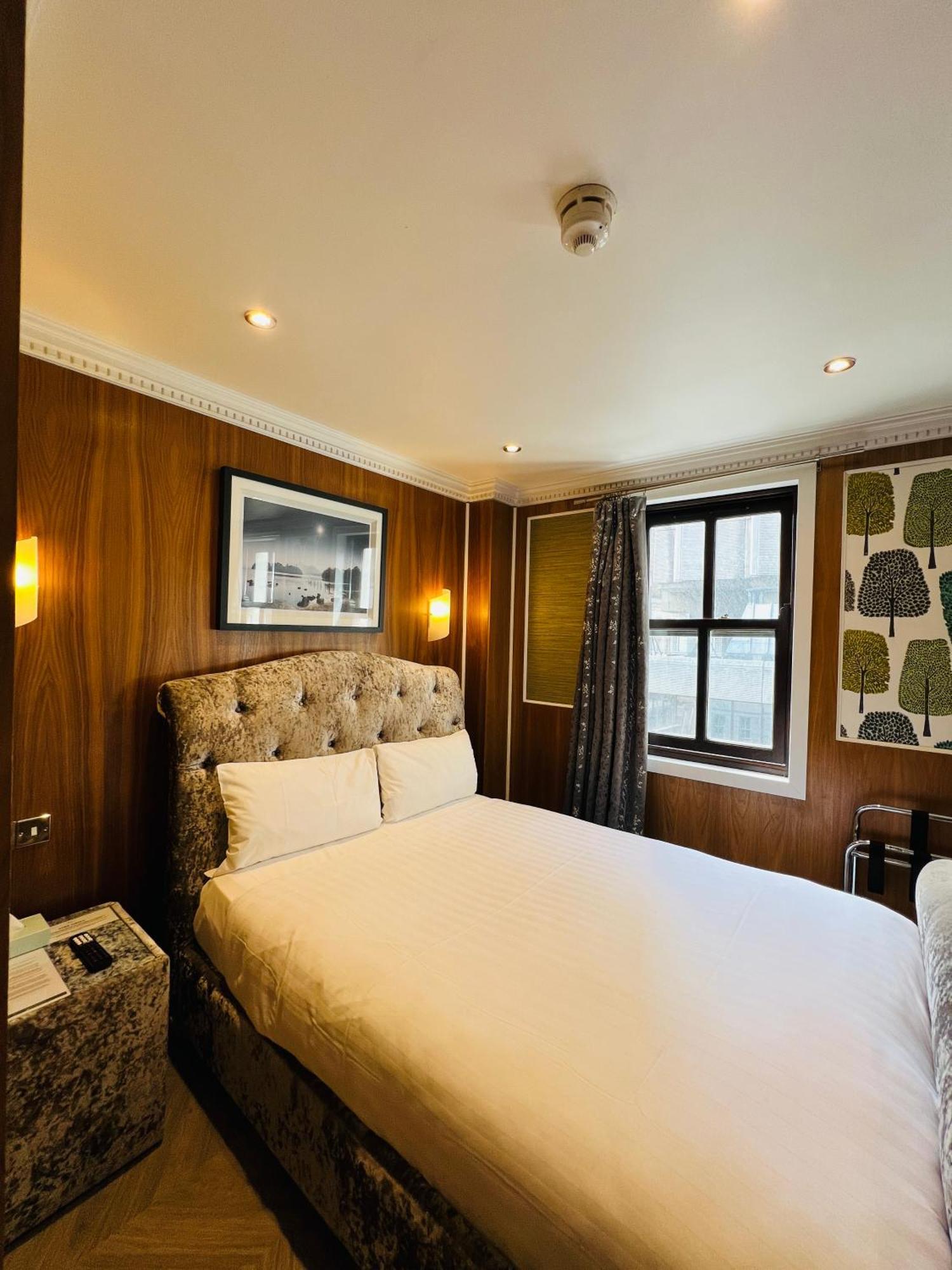 Hotel Cheshire 3*