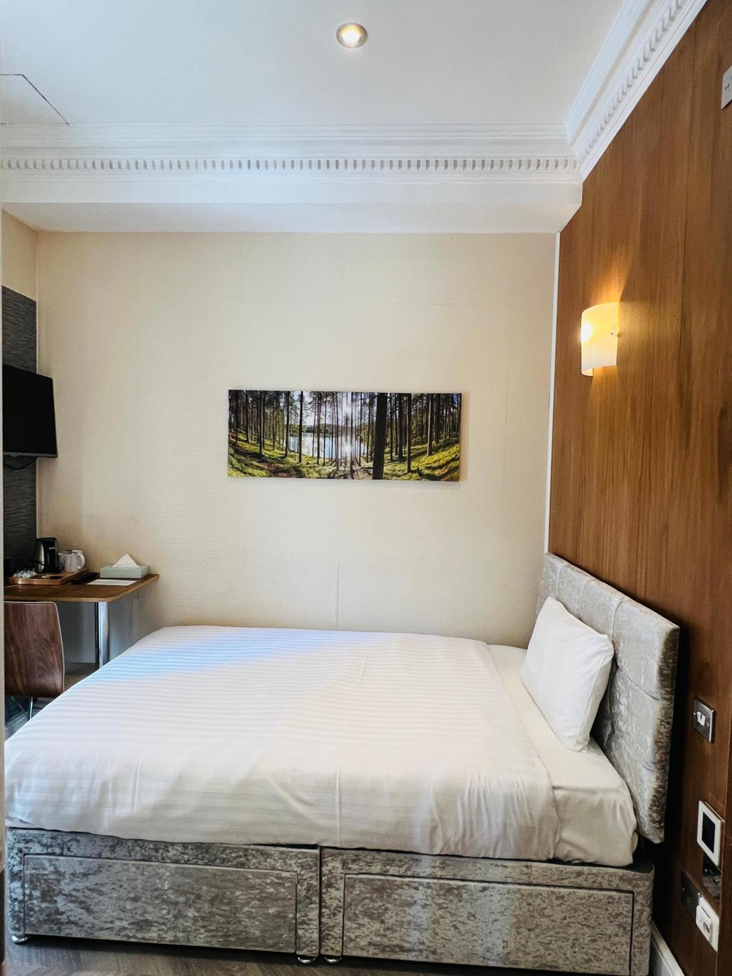 Cheshire Hotel
