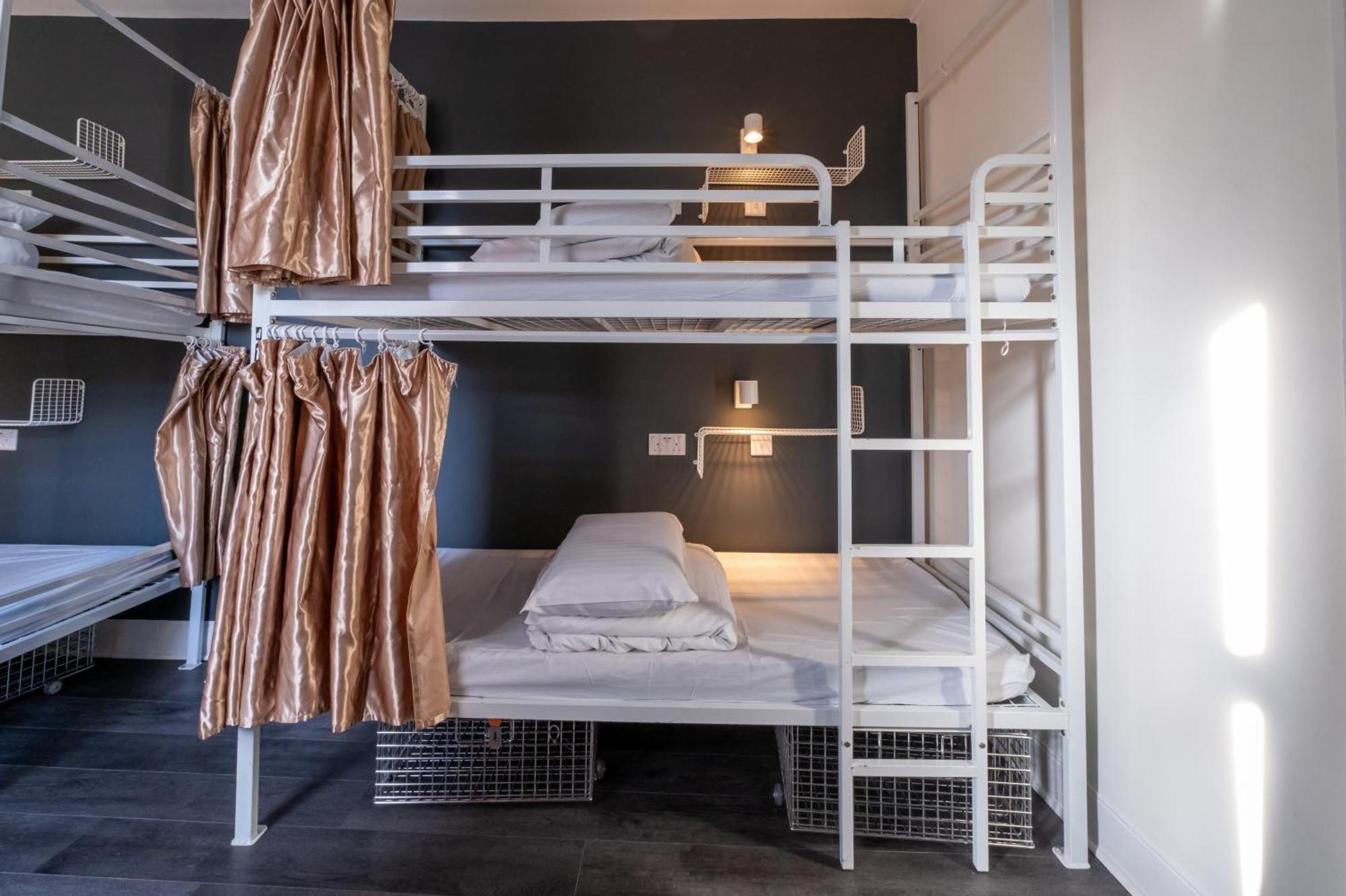 Albergue Book A Bed *
