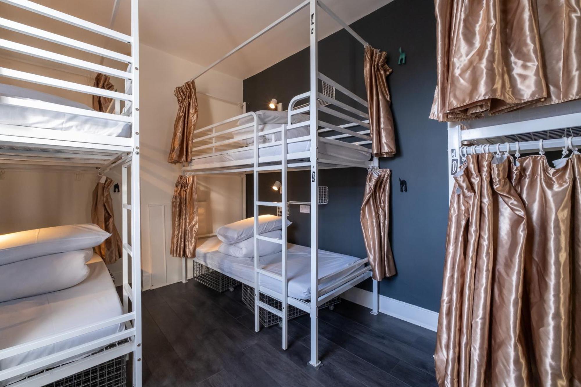Albergue Book A Bed *