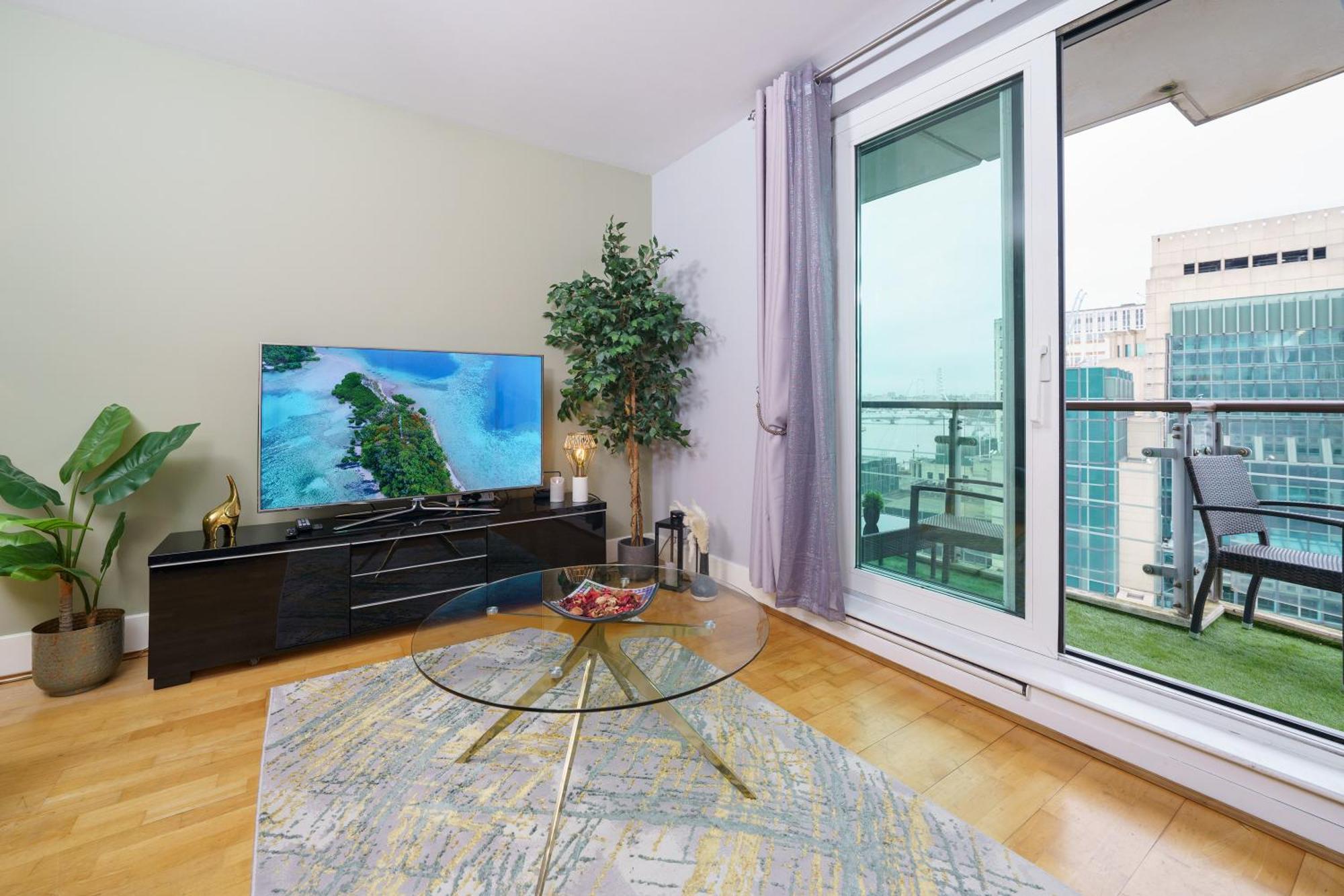 Apartment St George Thames London