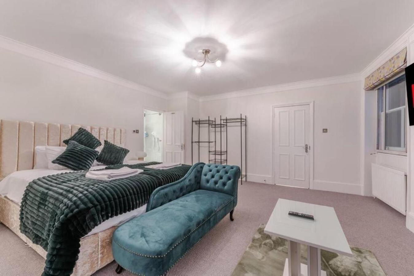 Harley Street Spectacular With High Ceilings, High Luxury *