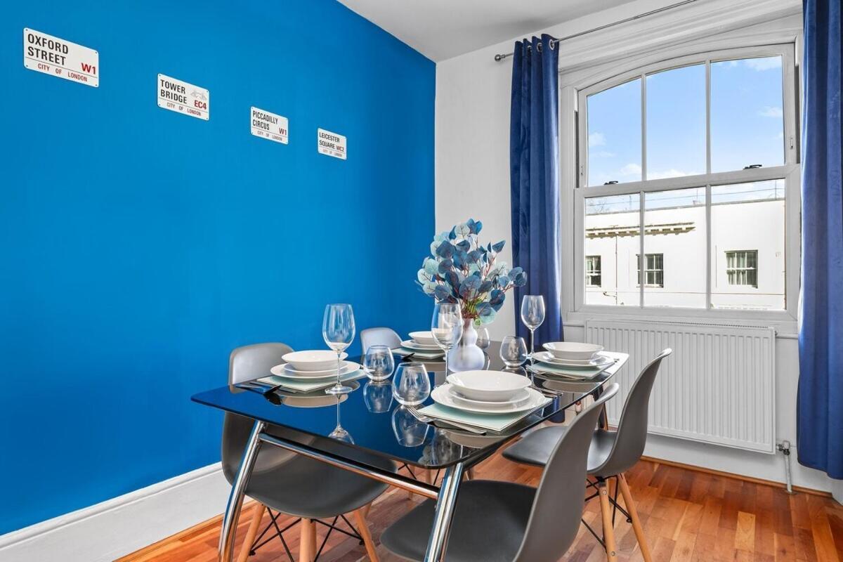 Apartamento Balcony Blue Theme 1 Bedroom Luxury Flat Near Hyde Park! Accommodates Up To 6! Double Sofa Bed And Next To Station! *