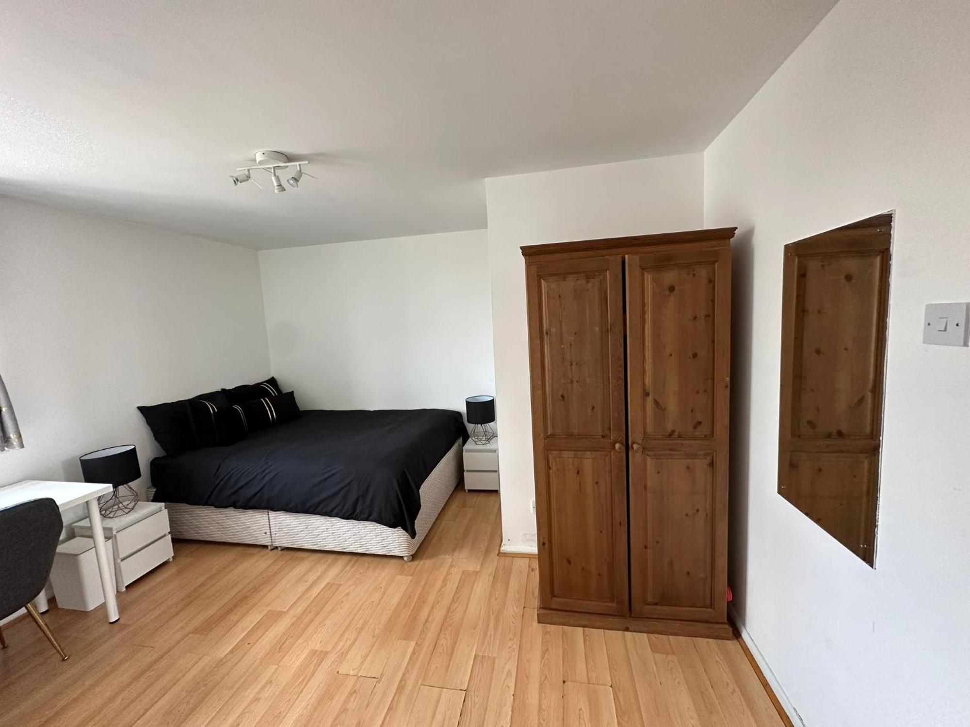 Guest house Luxury Near Eye Zone 1 *