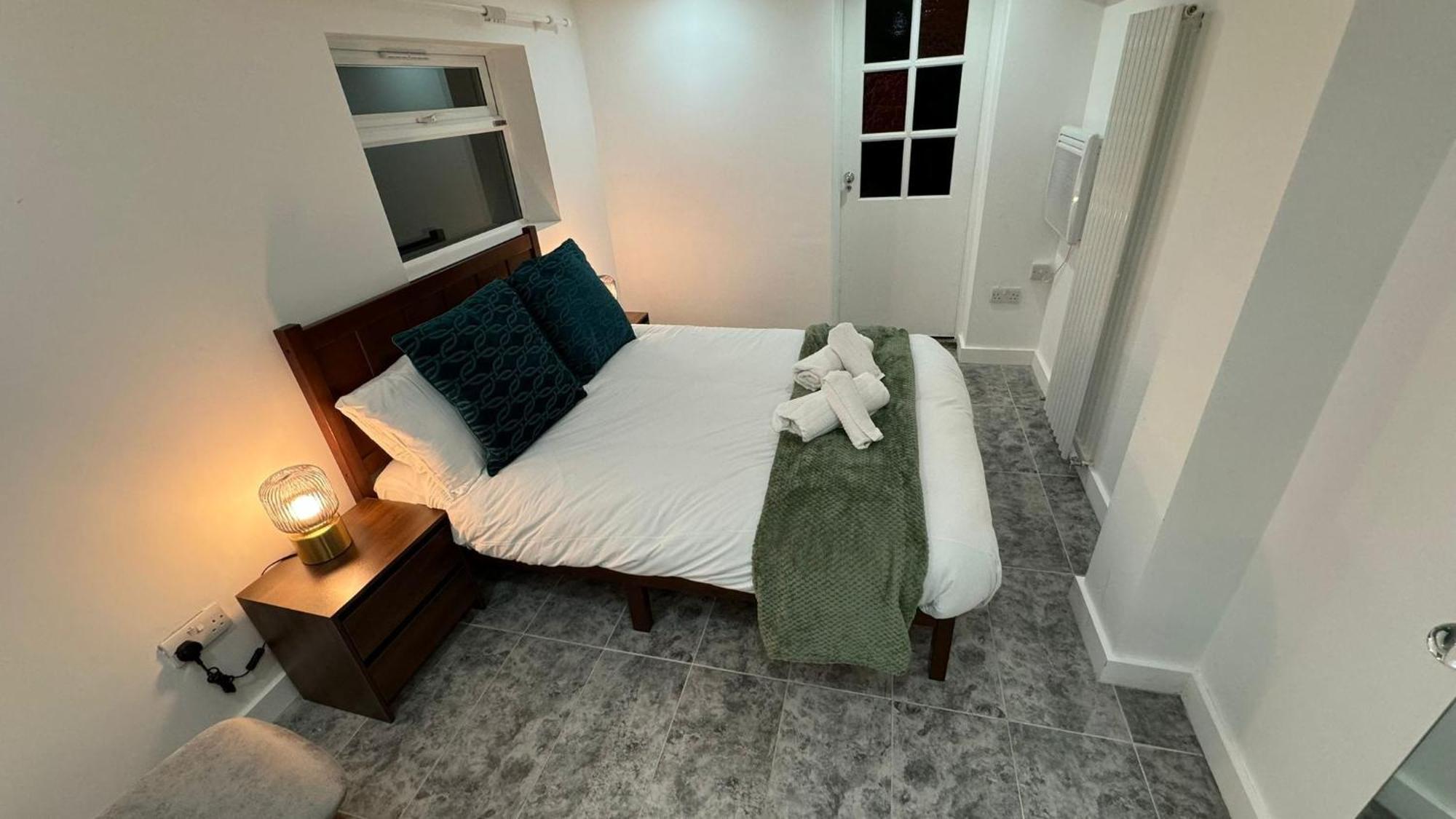 Stylish Modern Flat With Private Garden In Maida Vale Appartement Londres