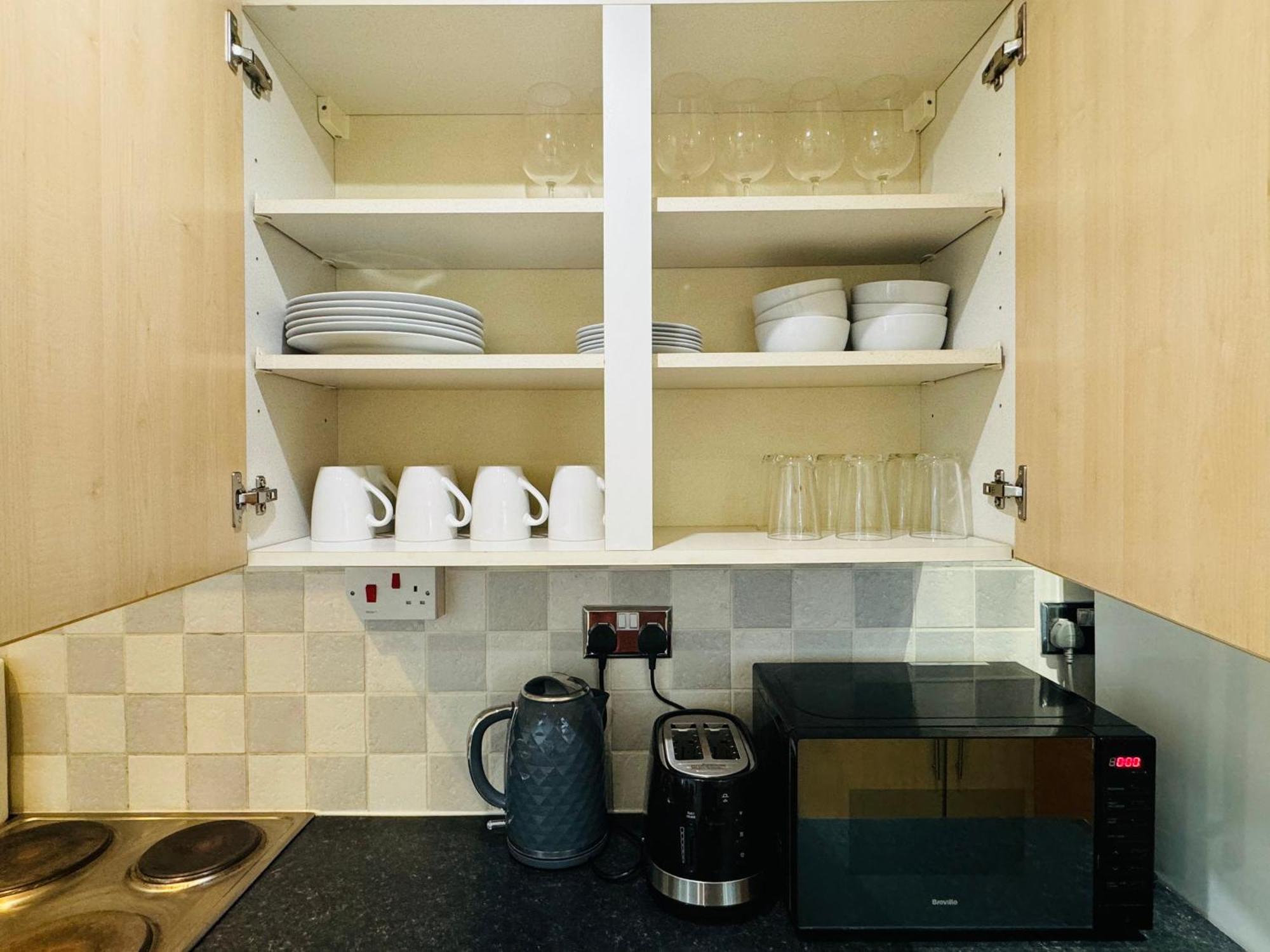 Falcon - 2 Bedroom Ground Floor Flat In