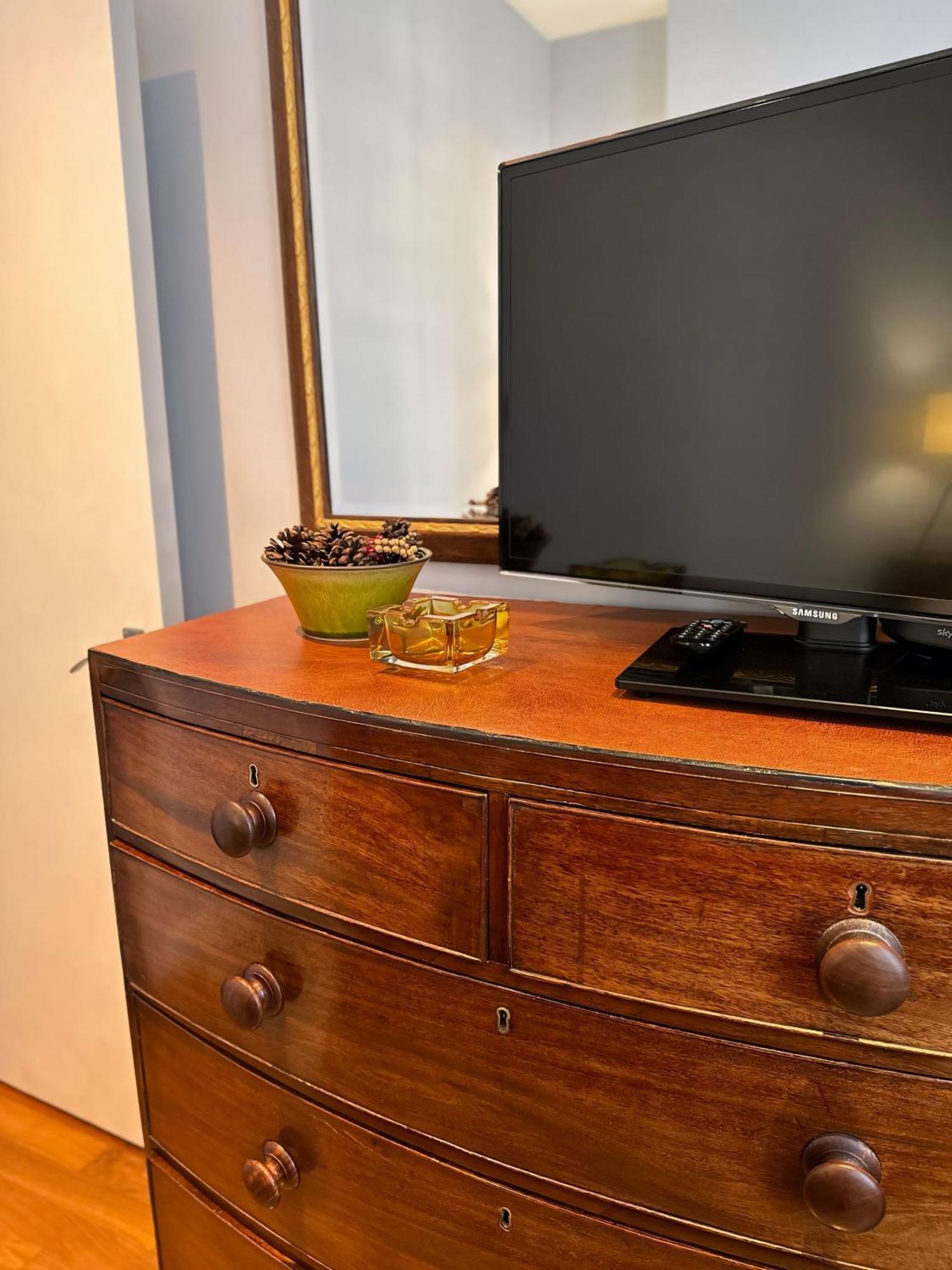 Spacious Belsize Park Close To Station Apartamento