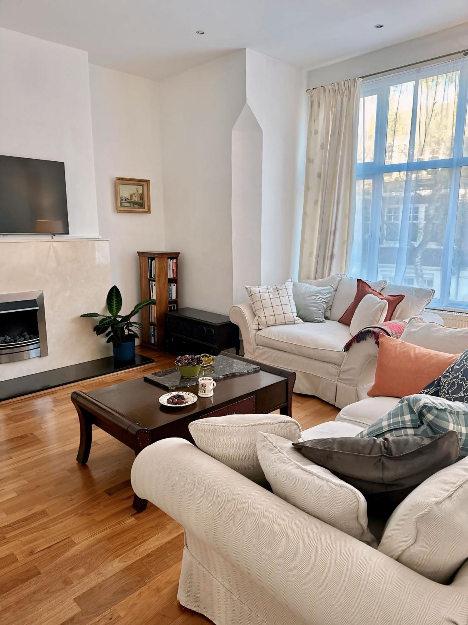 Spacious Belsize Park Close To Station Apartamento Londres