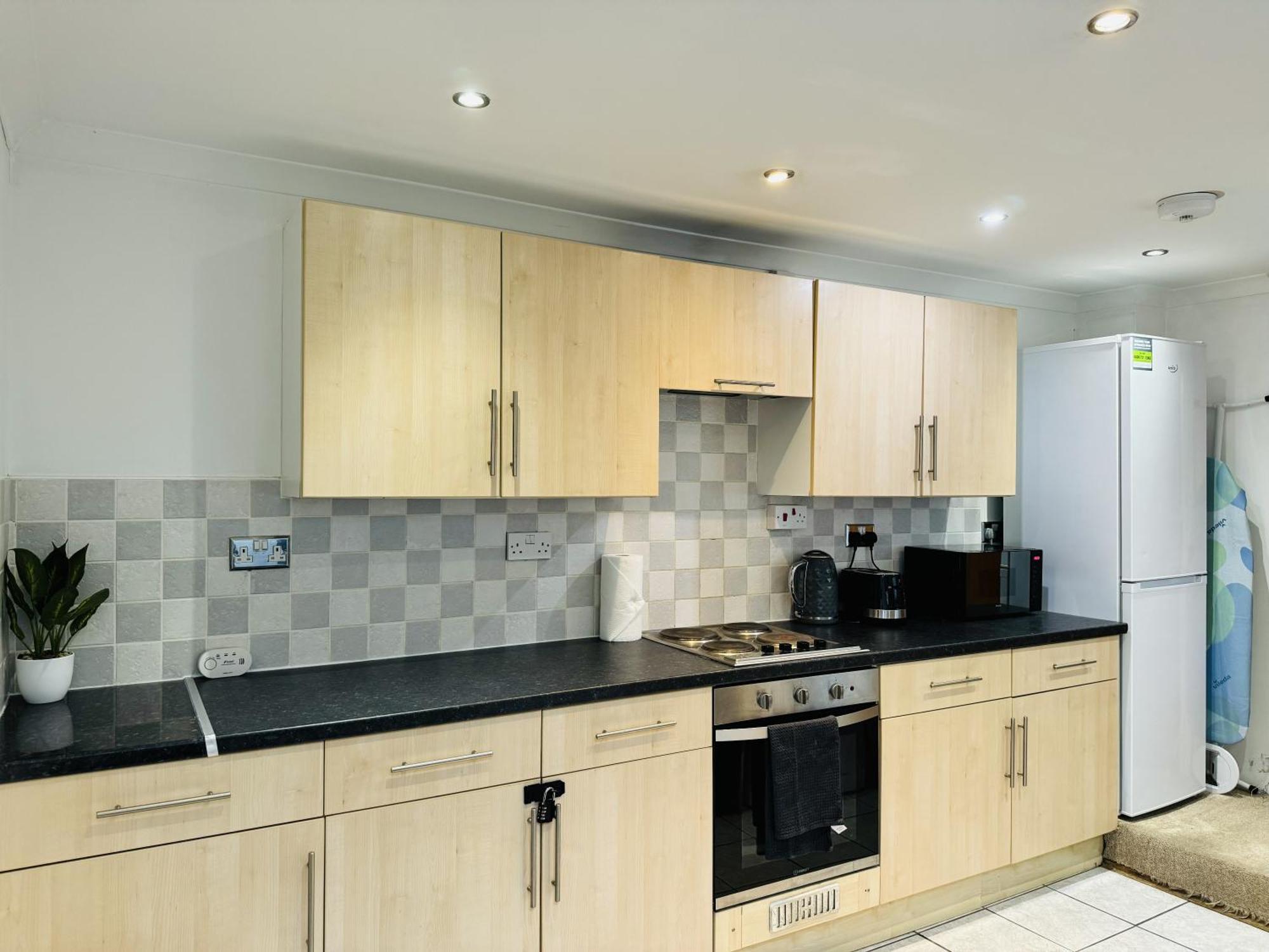 Falcon - 2 Bedroom Ground Floor Flat In