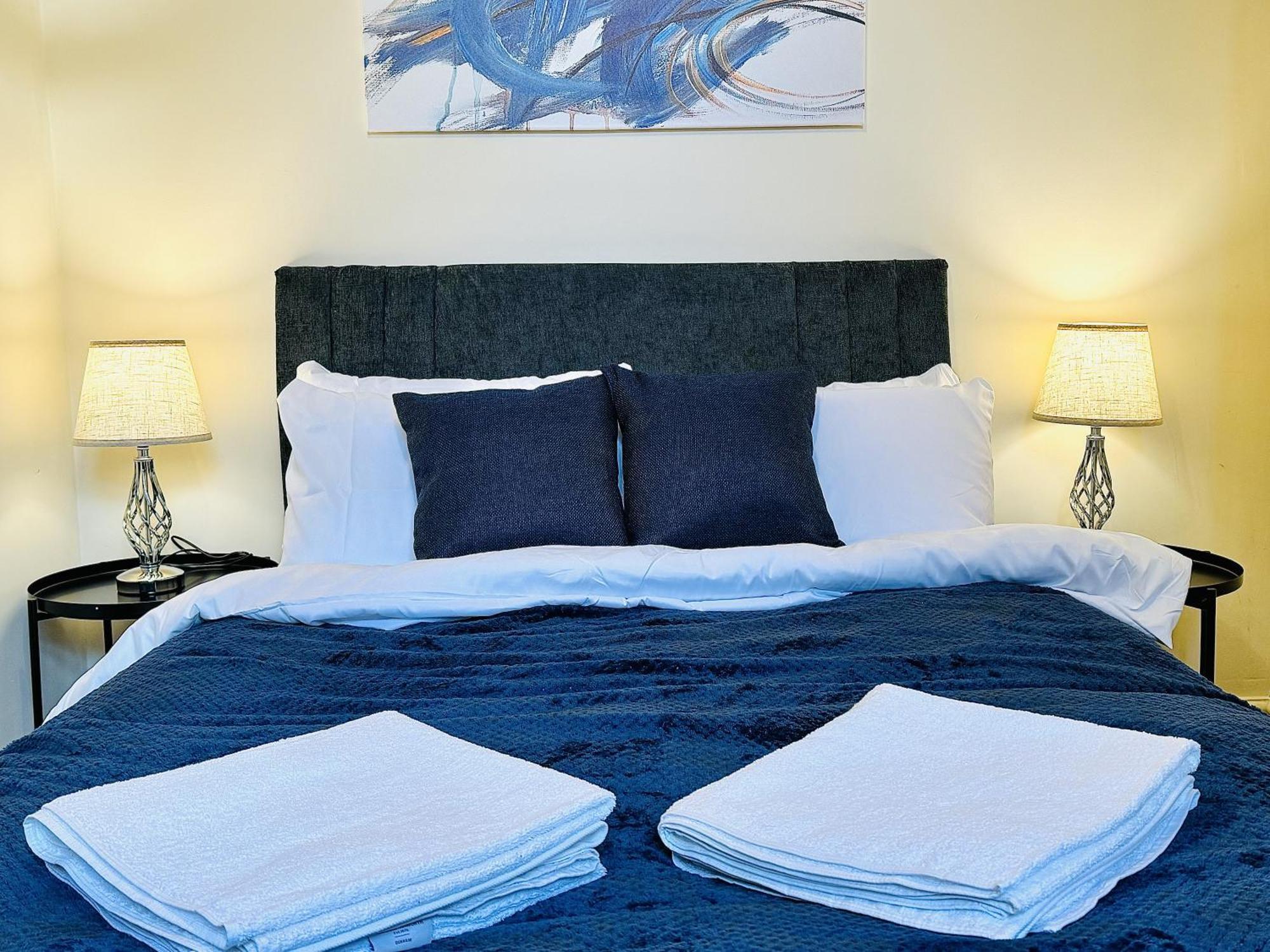 Apartment Falcon - 2 Bedroom Ground Floor Flat In