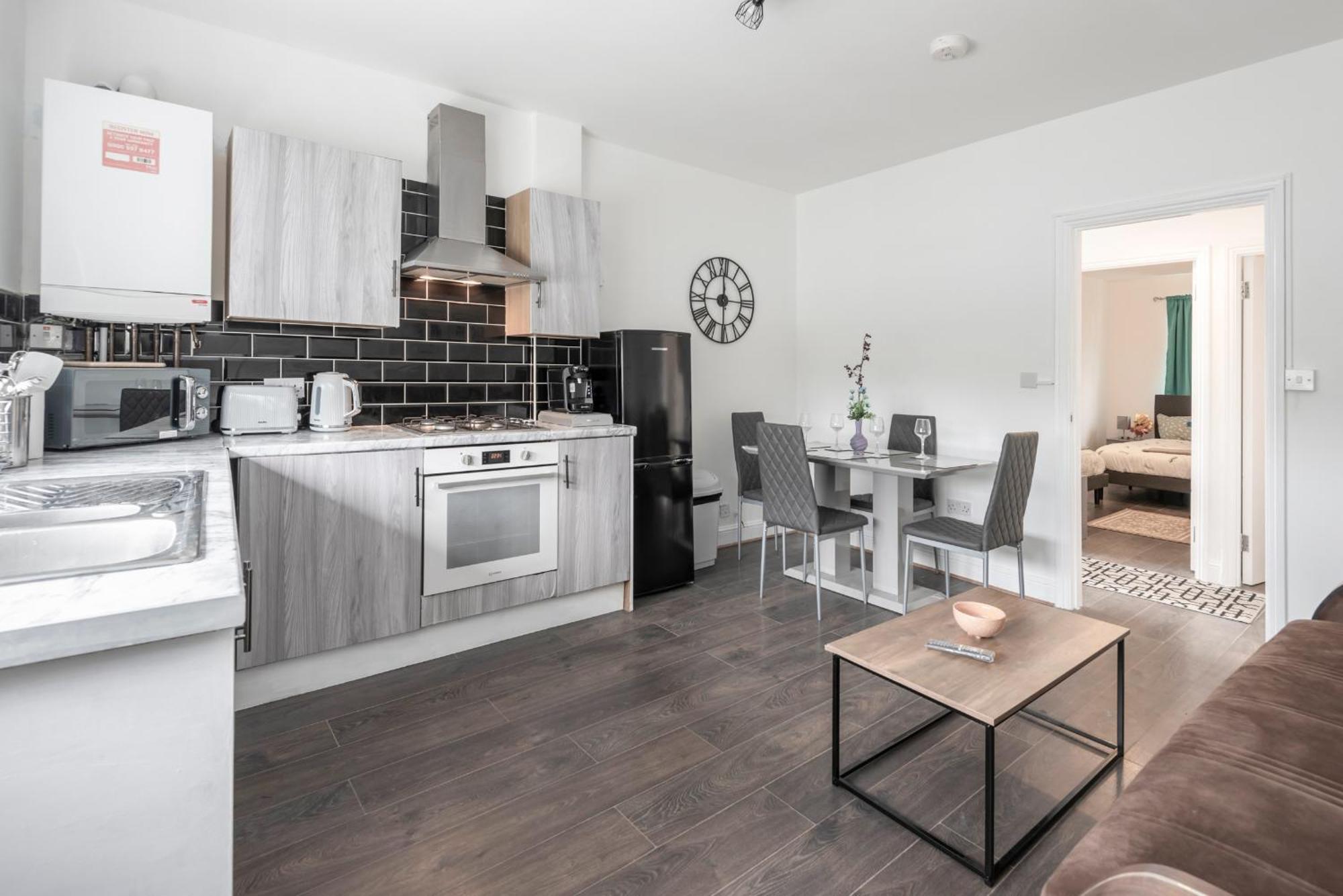 Modern Family W/wi-fi, Netflix, Self Check-in * Londen