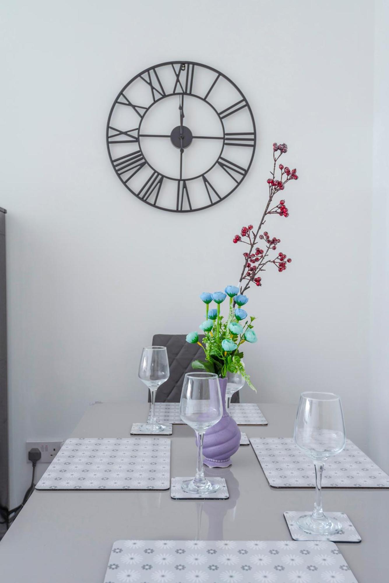 Modern Family W/wi-fi, Netflix, Self Check-in * Londen
