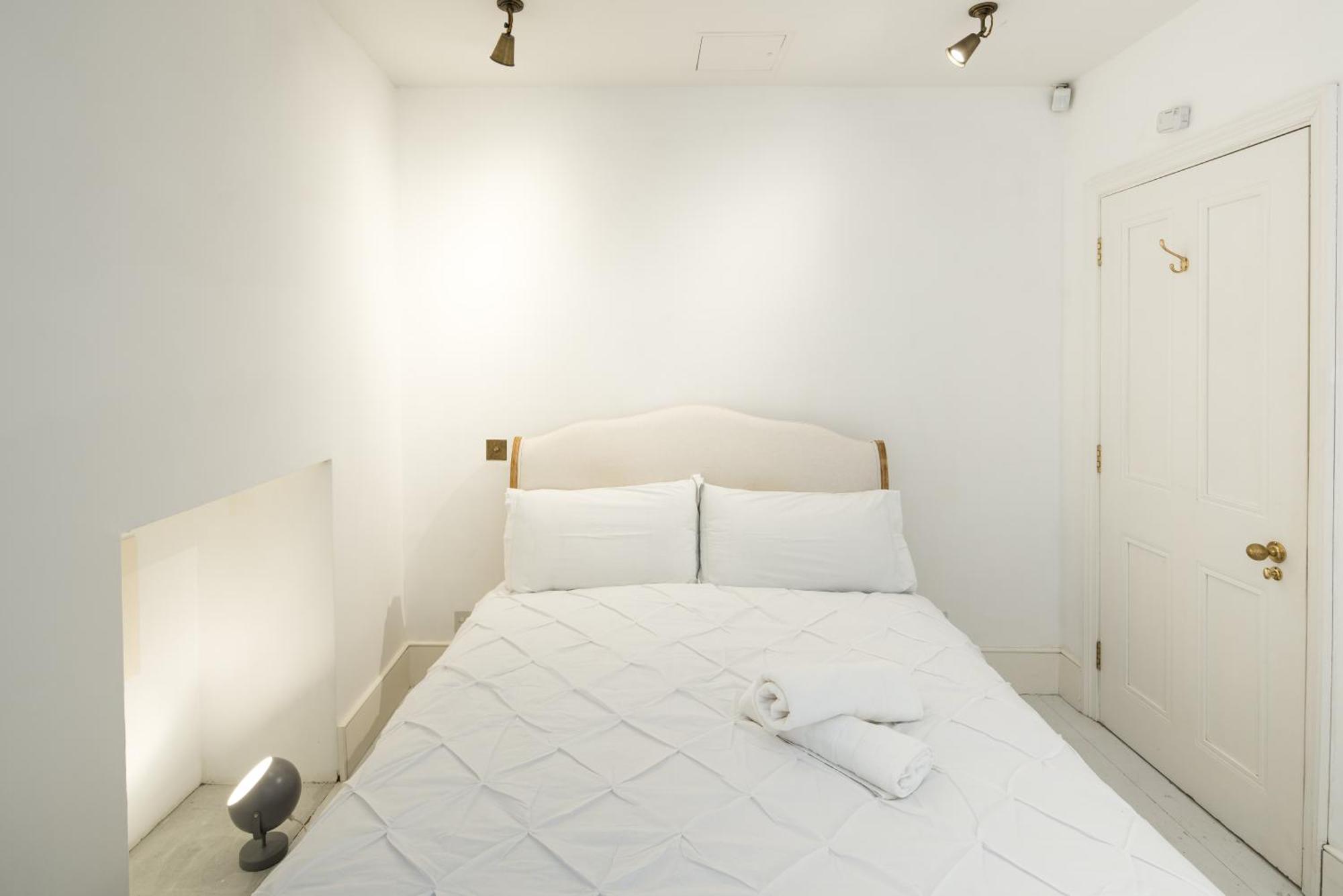 Apartamento Charming 2-bed Flat In The Heart Of Nottinghill - Steps From Portobello Rd Market And Nottinghill Bookshop