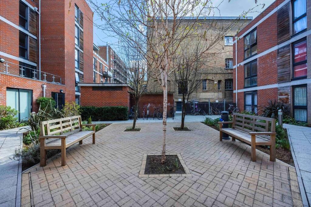 Stylish 1 Bedroom Near Shoreditch - 10 Min Walk Apartment *