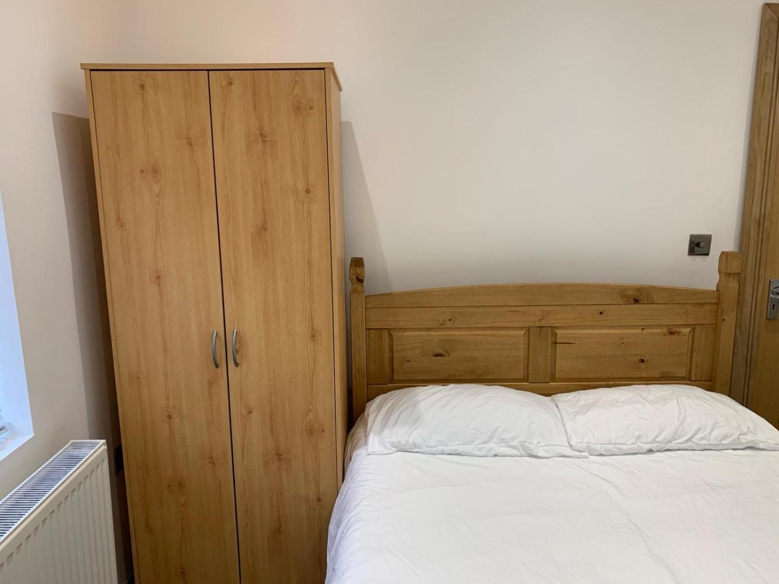 Private Room, Renovated With Large Size White Desk In Se9 6pg Séjour chez l'habitant *