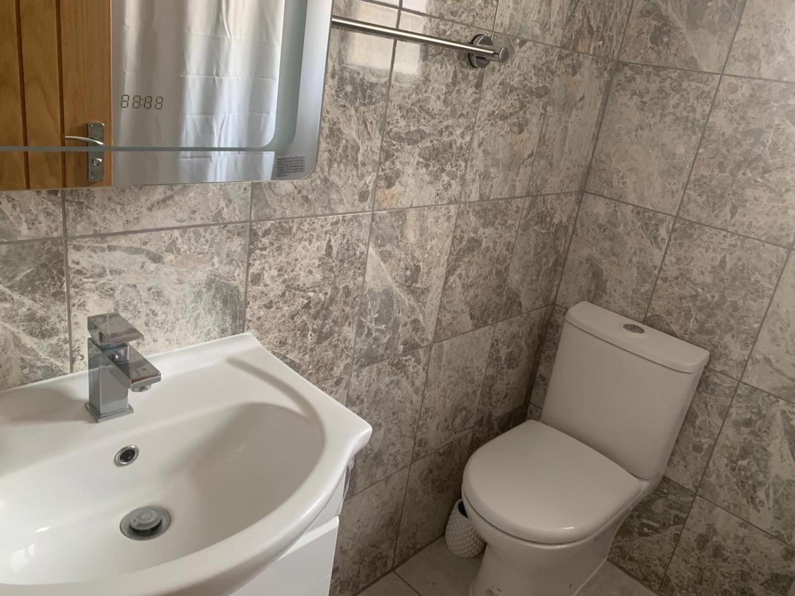 Private Room, Renovated With Large Size White Desk In Se9 6pg Séjour chez l'habitant *