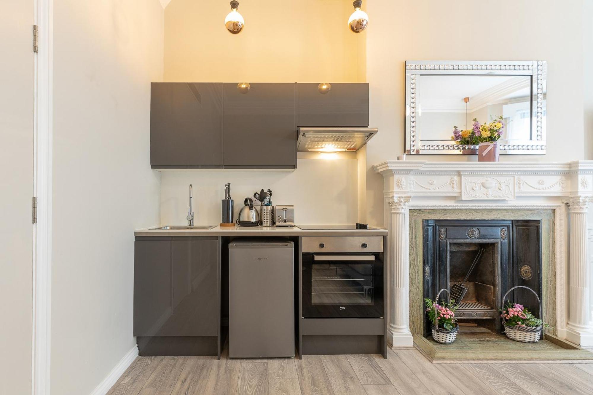Air Conditioned High St Kensington * London
