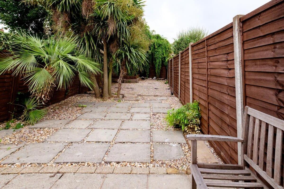 Сasa de vacaciones Contemporary House Garden Near Park & Thames *