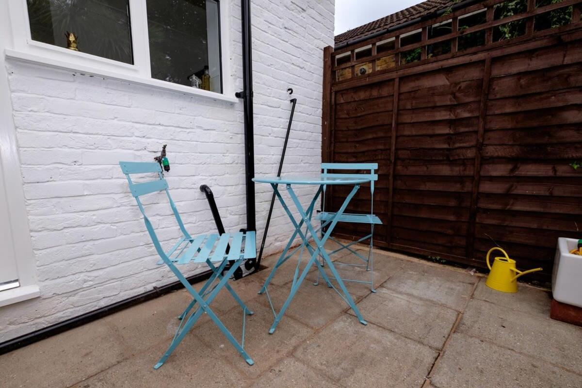 Contemporary House Garden Near Park & Thames Londres