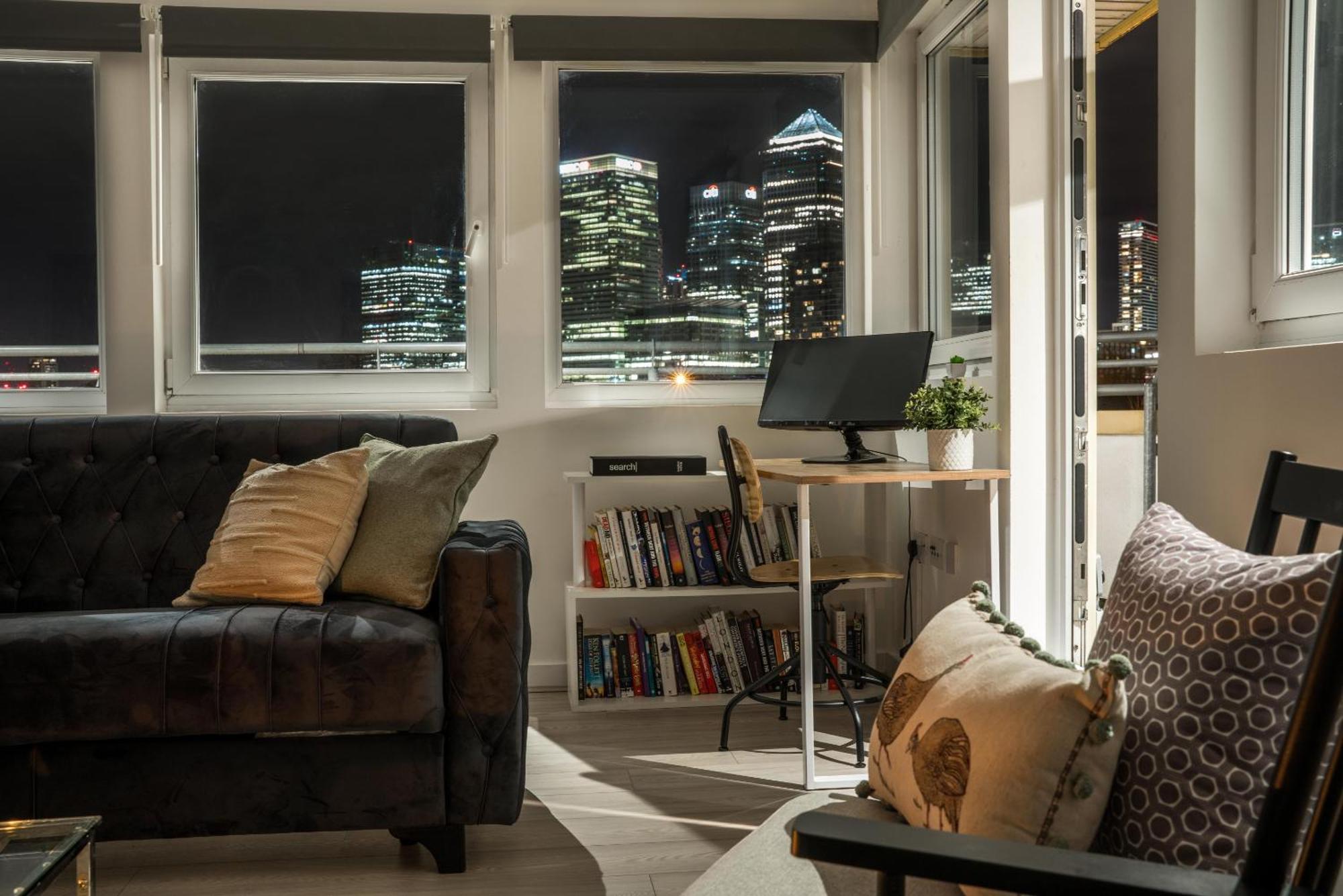 Canarywharf By Sleepy *
