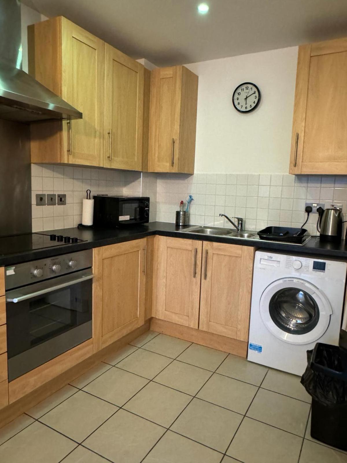 Spacious 2 Bedrooms In Stratford London