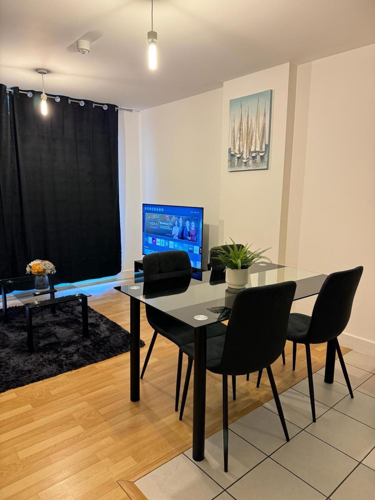 Apartment Spacious 2 Bedrooms In Stratford *