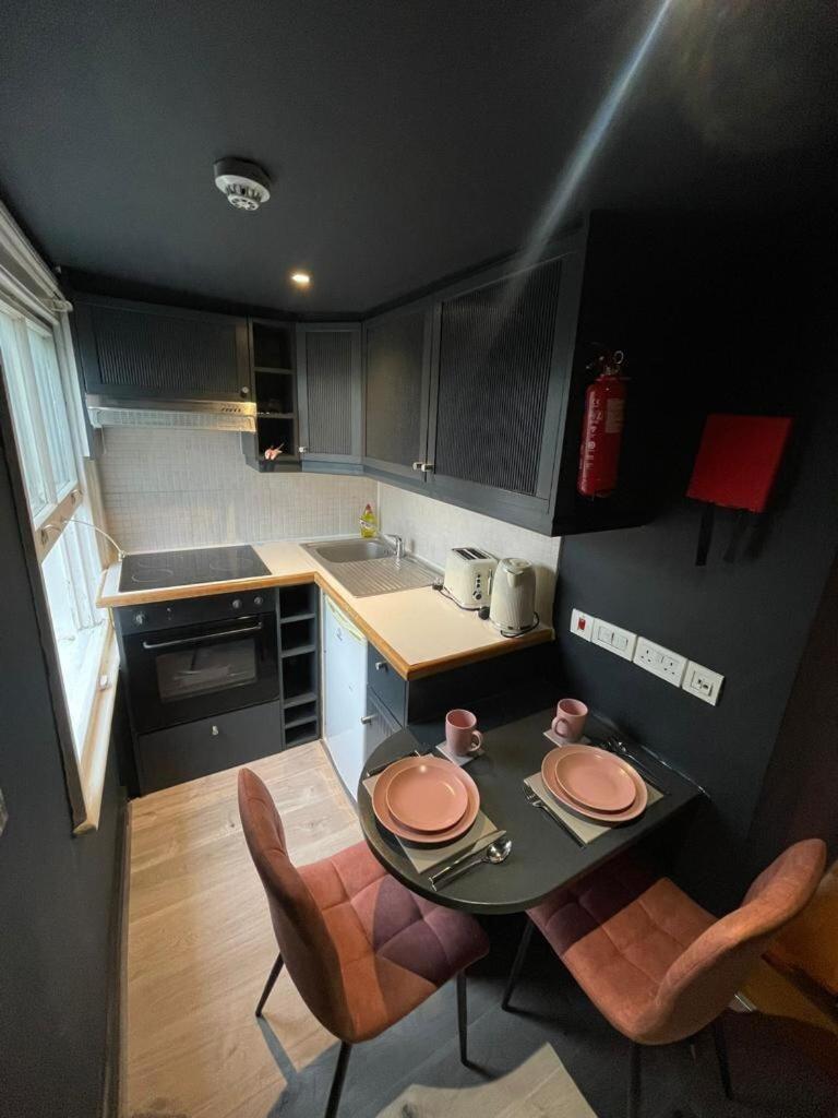 Portobello Road Artistic 'budget' Appartement Londres
