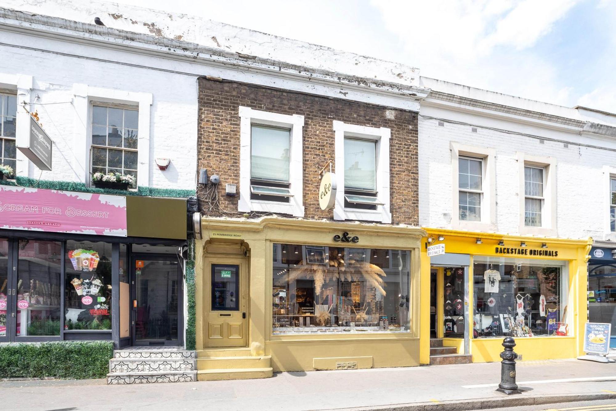 3 Bedroom House In Notting Hill *