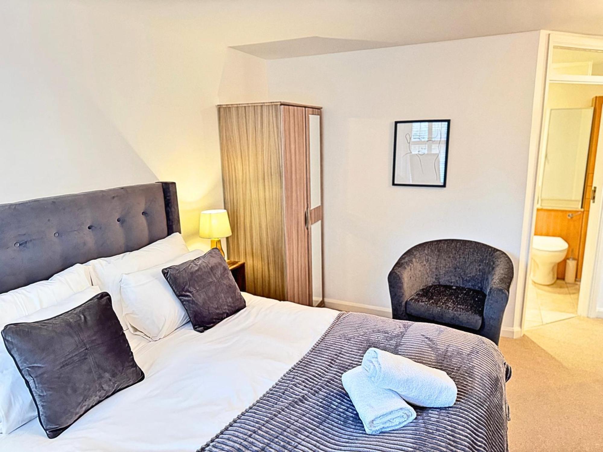 Сasa de vacaciones The Heart Of Kensington Mews - 3 Bedrooms House-private Entrance-hyde Park Walk Away-green Park 9 Minutes Underground- The Of With Glamour Of Kensington *