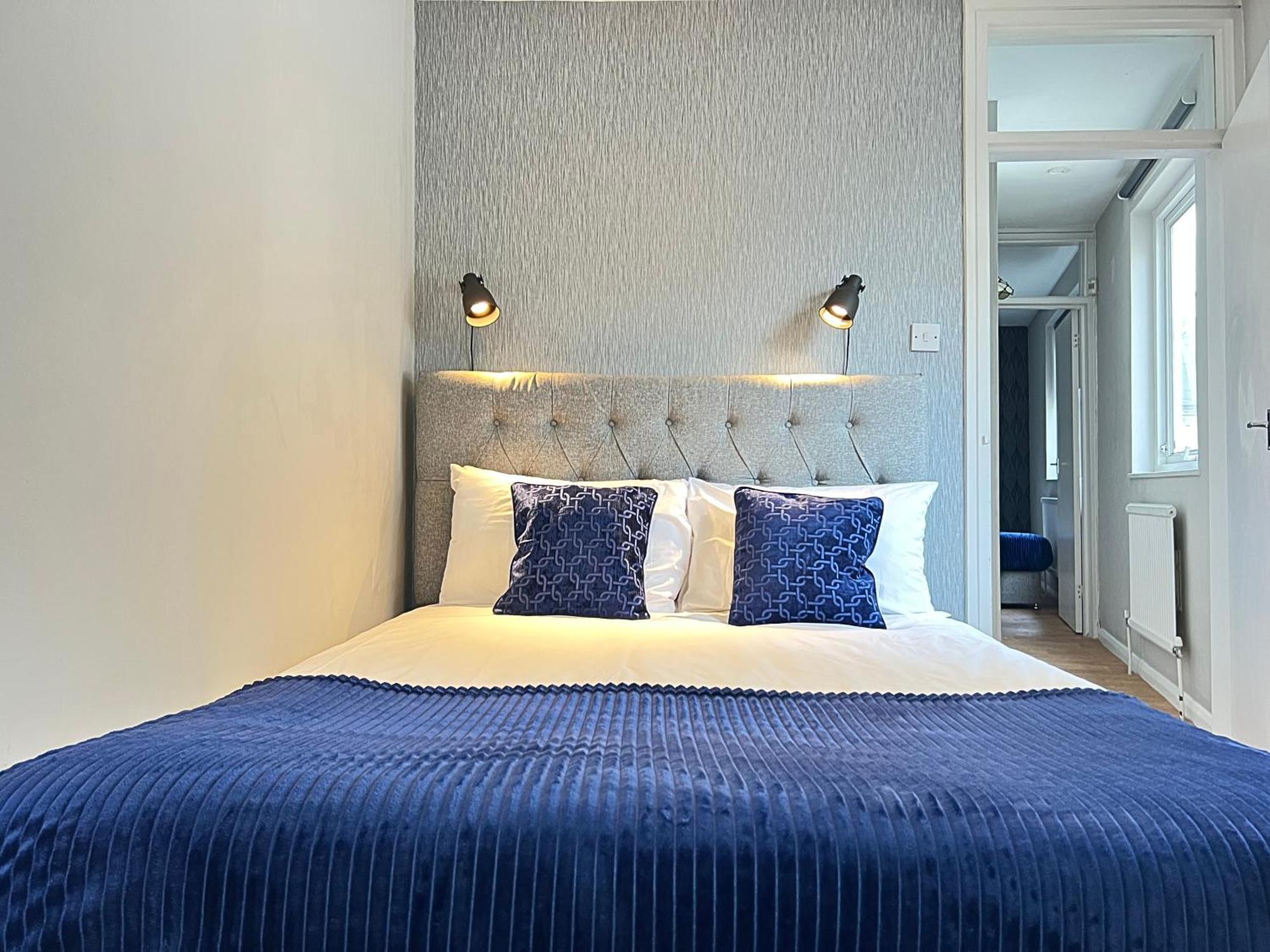 Kensington 2 Bedroom House-big Living Area And Kitchen-harrods-national History Museum-hyde Park-near 2 Underground Lines * Londen