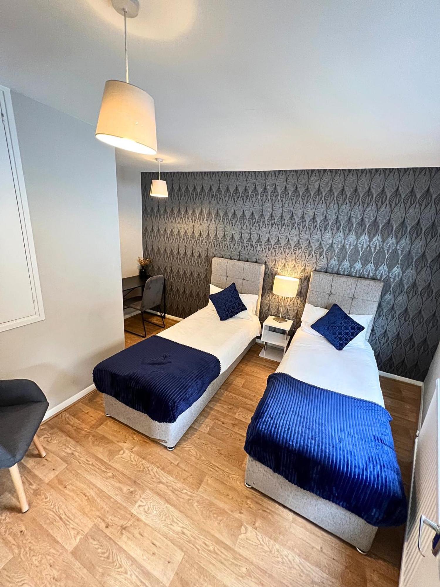 Kensington 2 Bedroom House-big Living Area And Kitchen-harrods-national History Museum-hyde Park-near 2 Underground Lines *