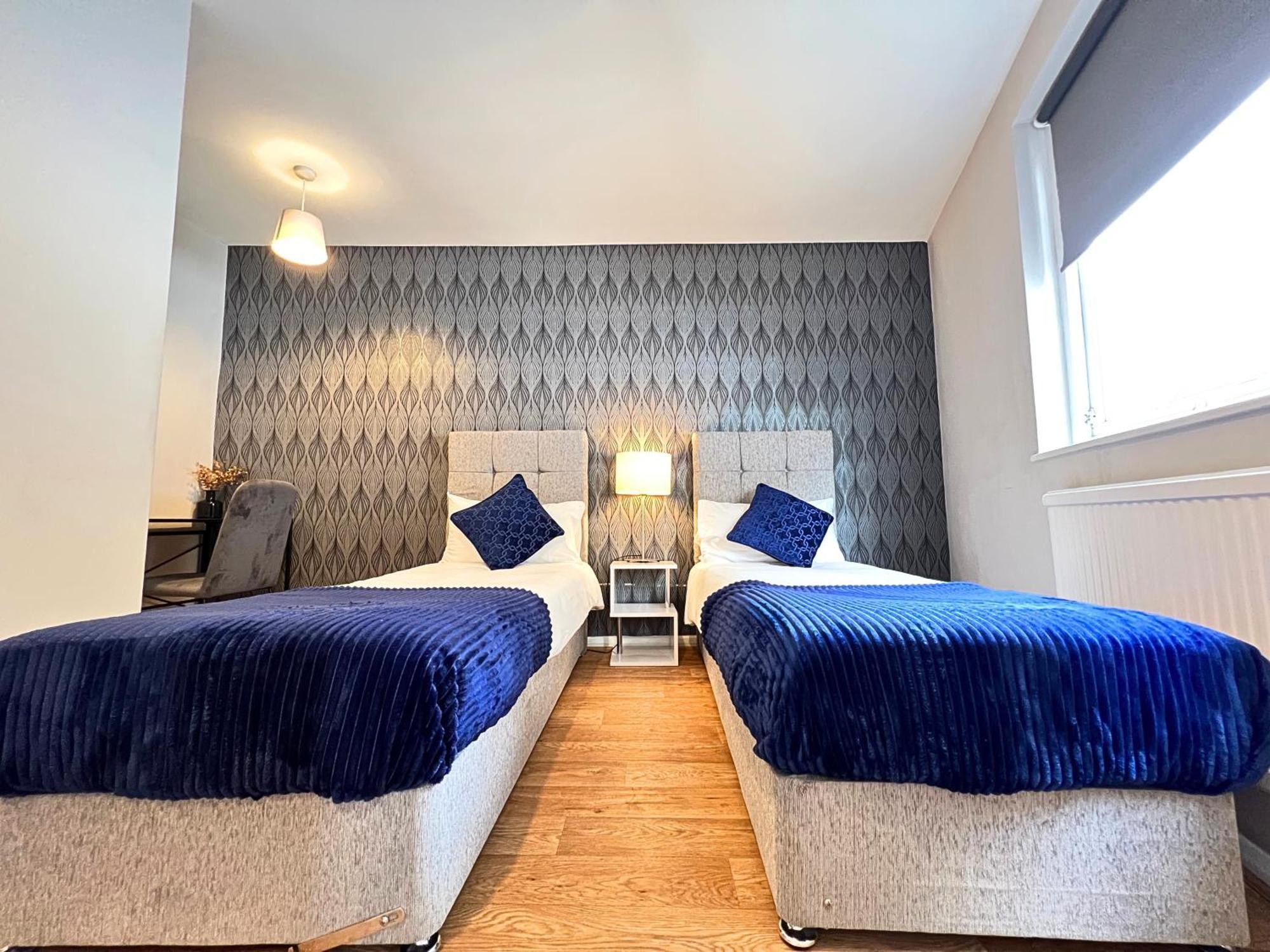 Kensington 2 Bedroom House-big Living Area And Kitchen-harrods-national History Museum-hyde Park-near 2 Underground Lines Londen