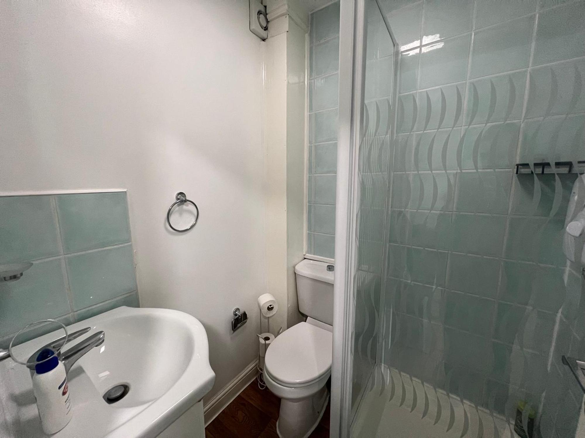 Comfy 2 Bedroom - Finchley Road, Apartamento *