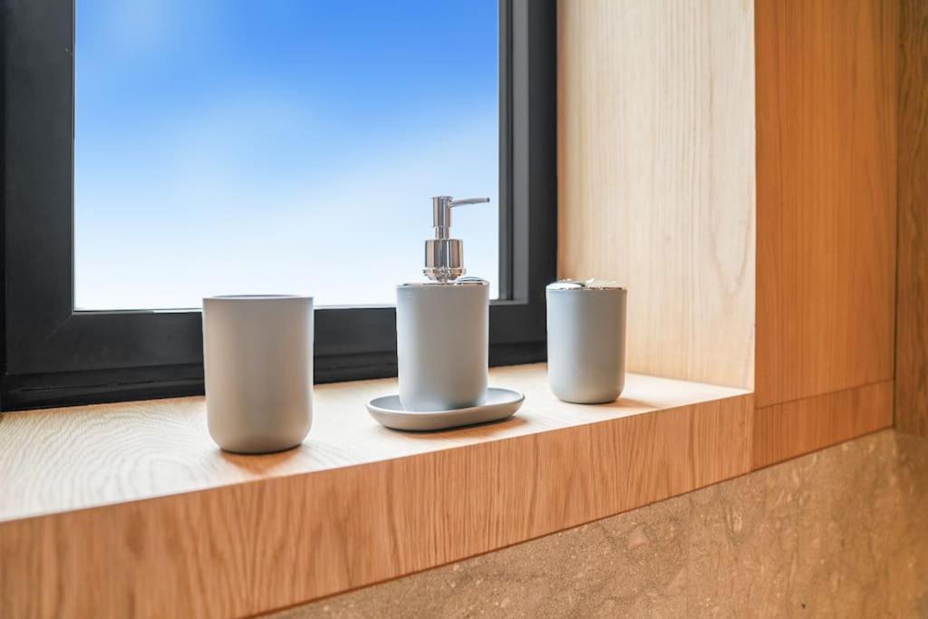 Apartamento Tottenham- Exquisite 4-bed Retreat With Ping Pong And Pool - Sleeps 7, Free Parking, Contractors & Long Welcome