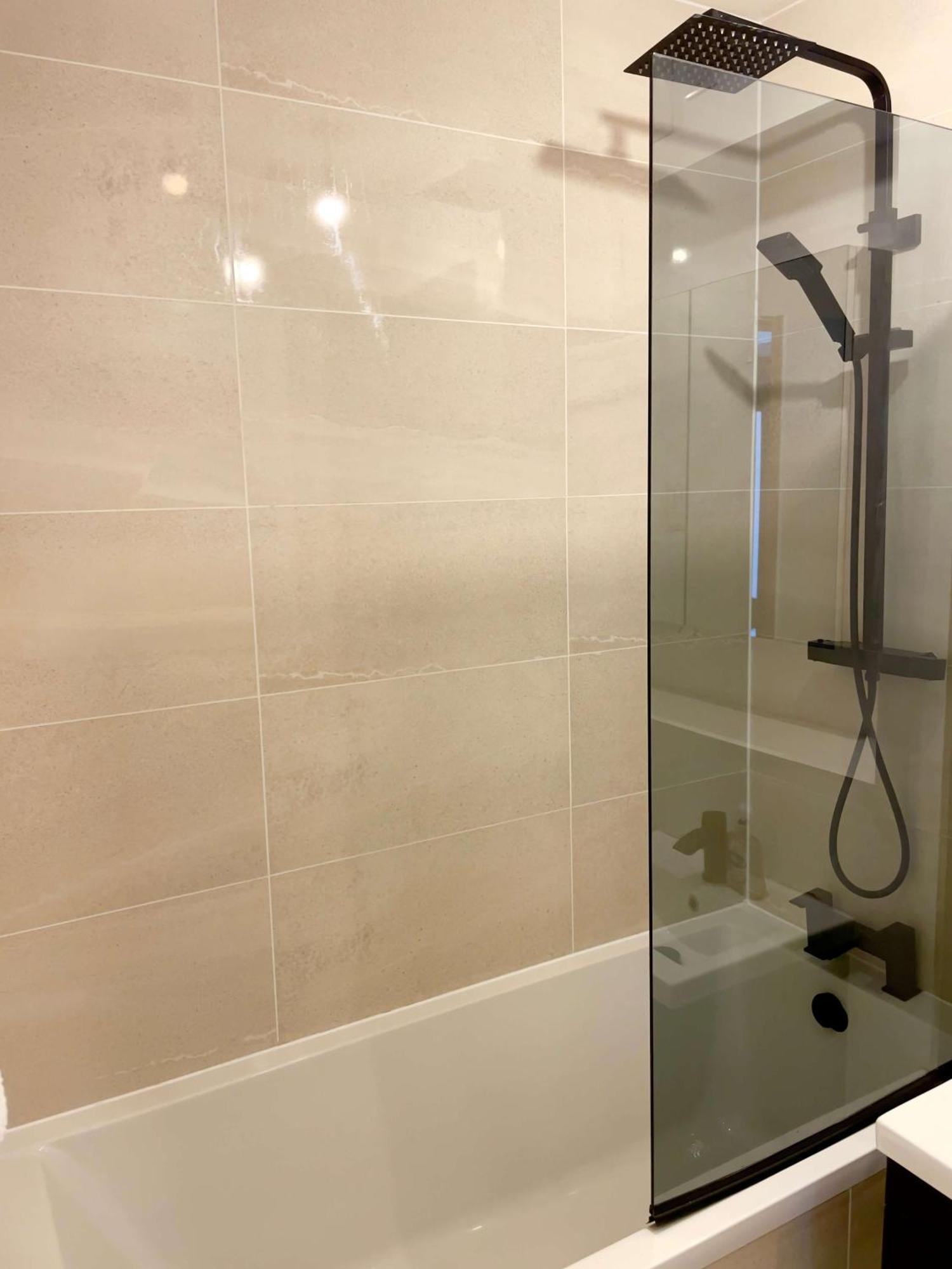 Bright And Beautiful 2bdr Flat * London