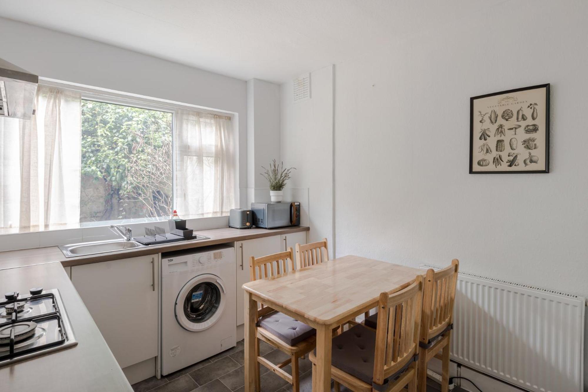 Camden 2bd Flat At Rousden Street Londres