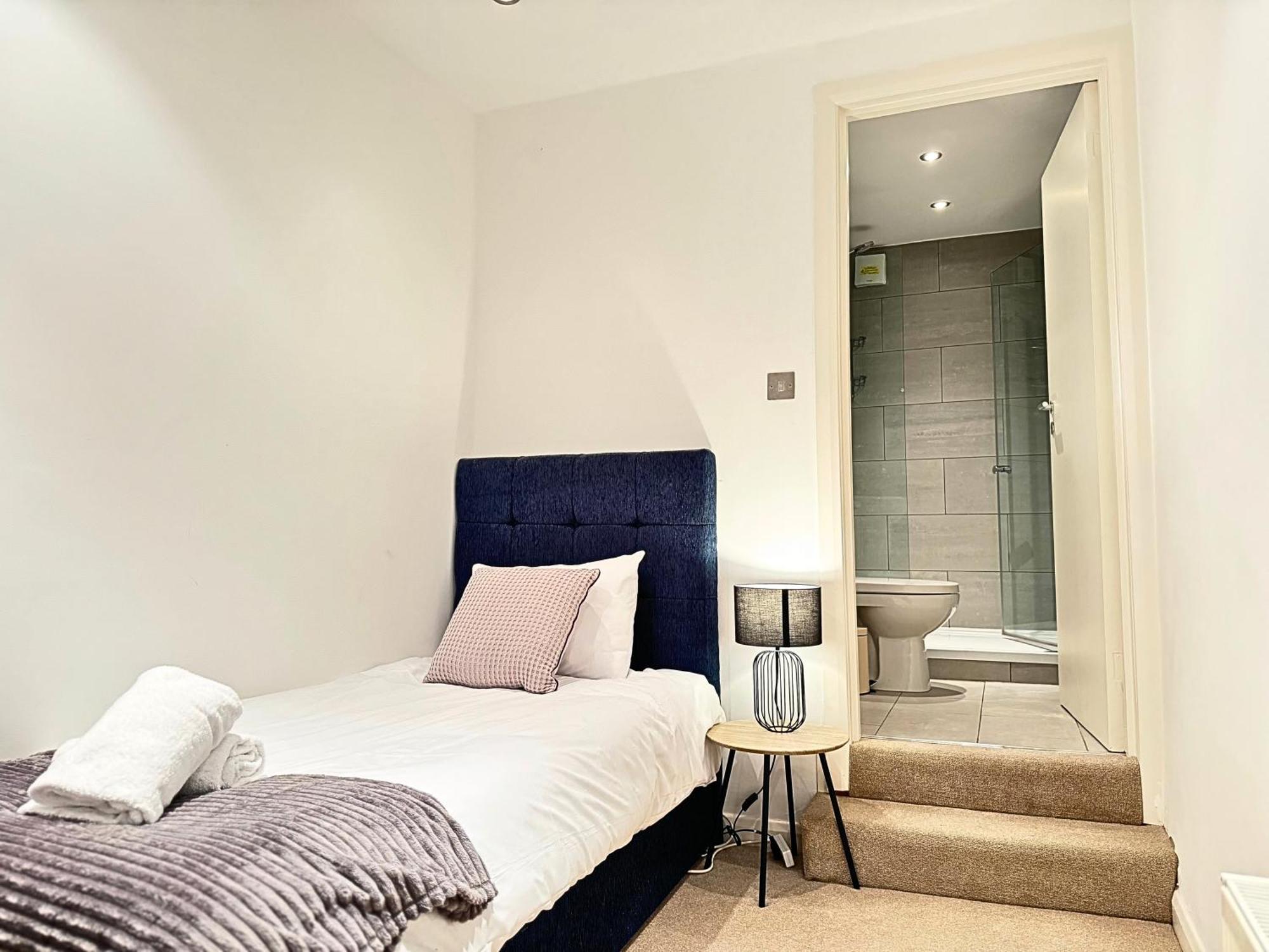 The Heart Of Kensington Mews - 3 Bedrooms House-private Entrance-hyde Park Walk Away-green Park 9 Minutes Underground- The Of With Glamour Of Kensington Casa de Férias Londres