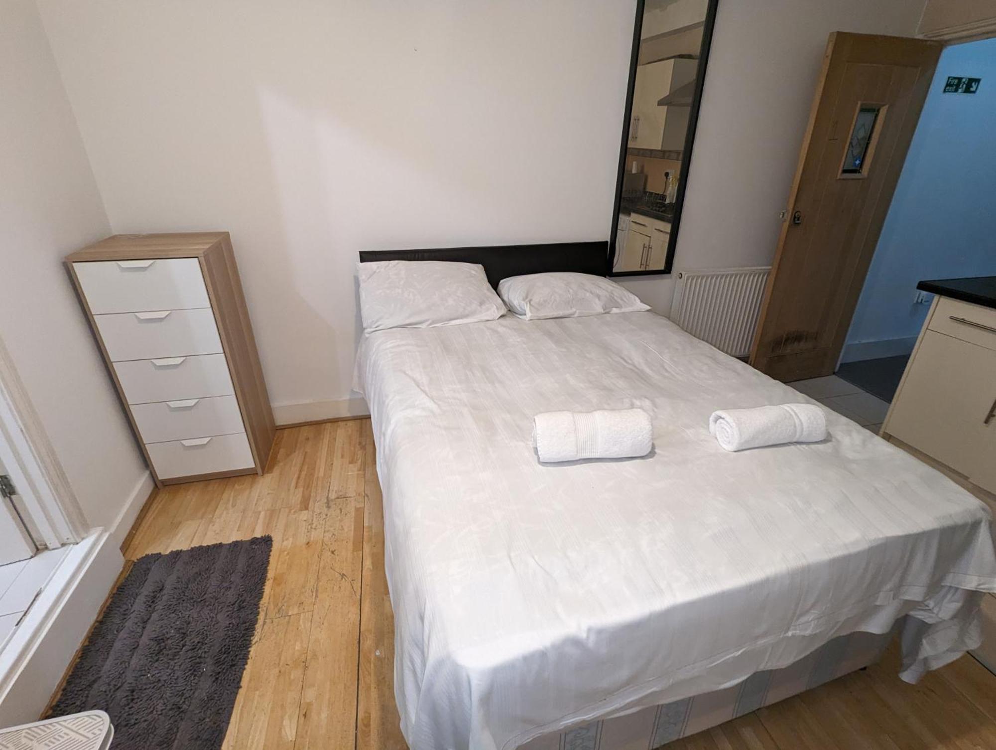 Apartamento Stepney Green Self Contained Studio *