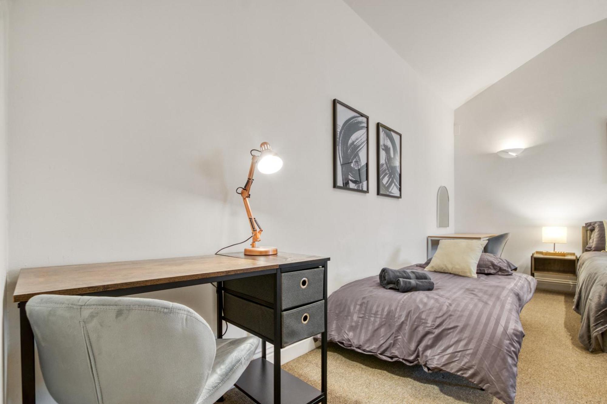 Vibrant 2-bed By Bow Londres