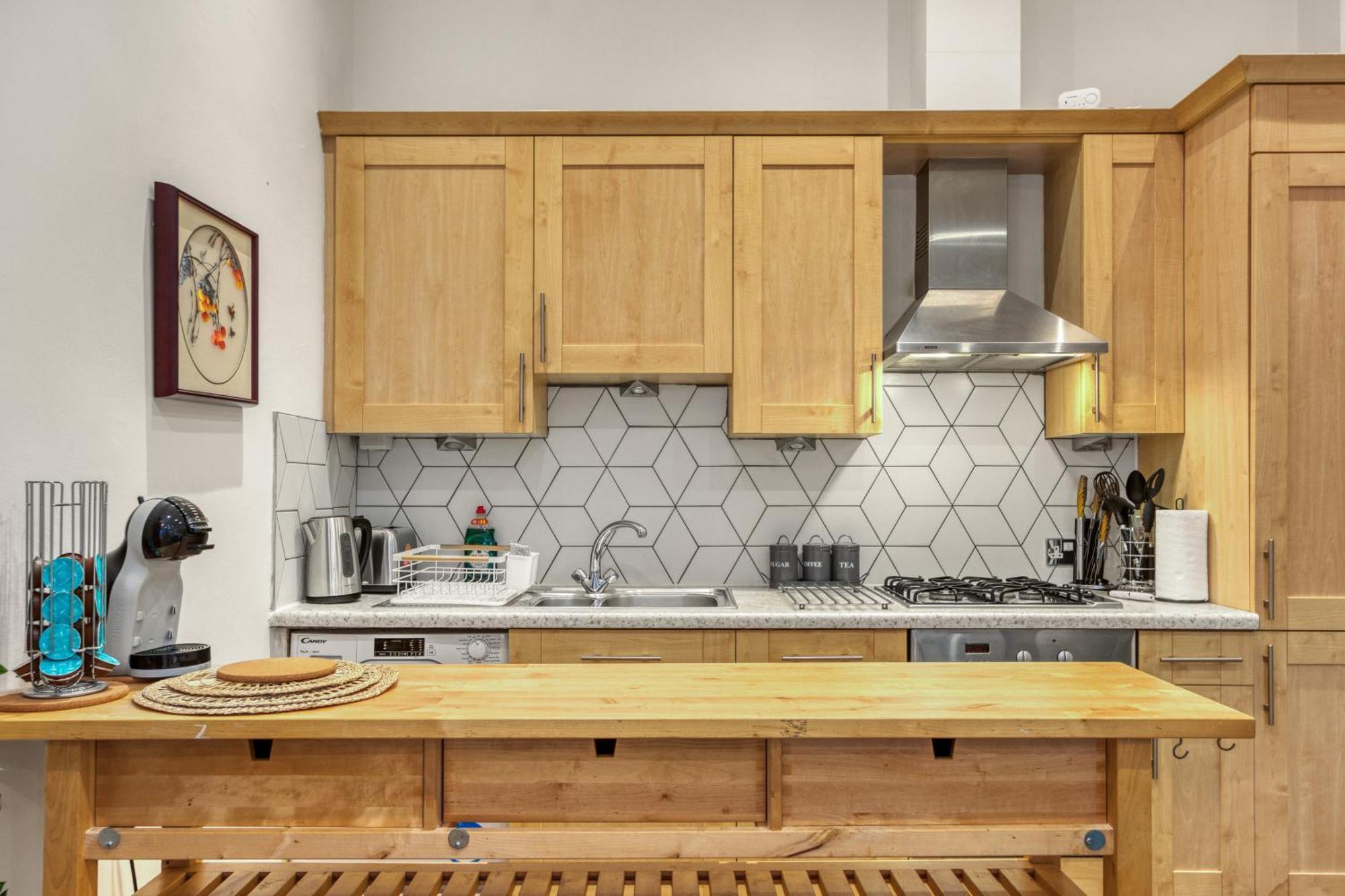 Vibrant 2-bed By Bow Londres