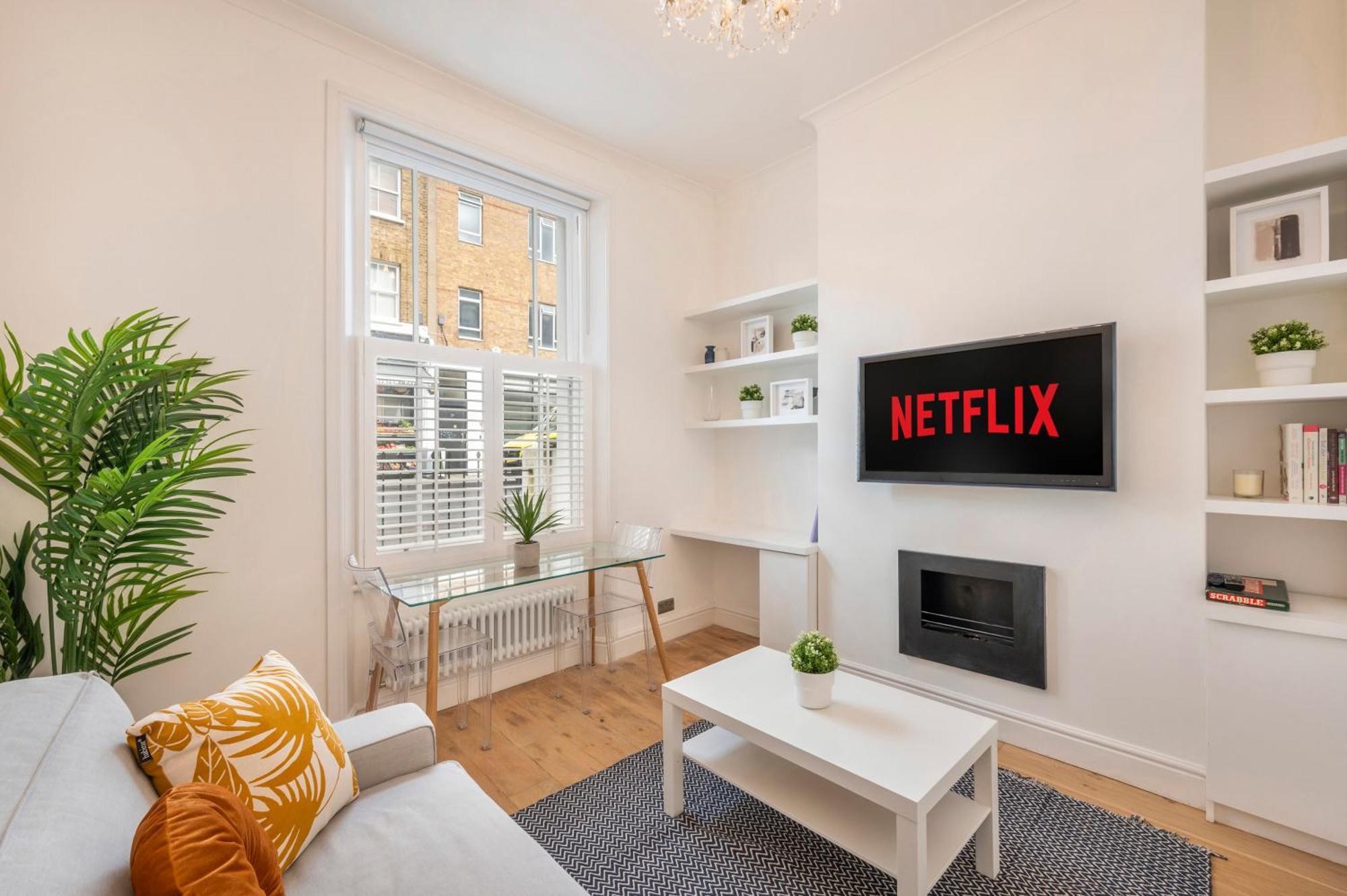 Charming 1 Bedroom Flat With Private Patio - West London, Kensington, Earl's Court, Chelsea Apartment