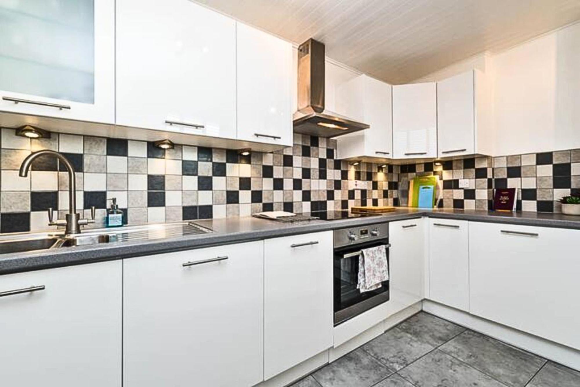 Vakantiehuis Kensington 2 Bedroom House-big Living Area And Kitchen-harrods-national History Museum-hyde Park-near 2 Underground Lines