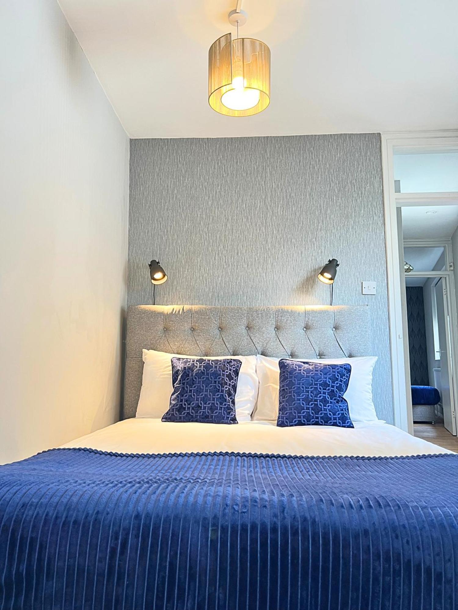 Kensington 2 Bedroom House-big Living Area And Kitchen-harrods-national History Museum-hyde Park-near 2 Underground Lines Vakantiehuis Londen