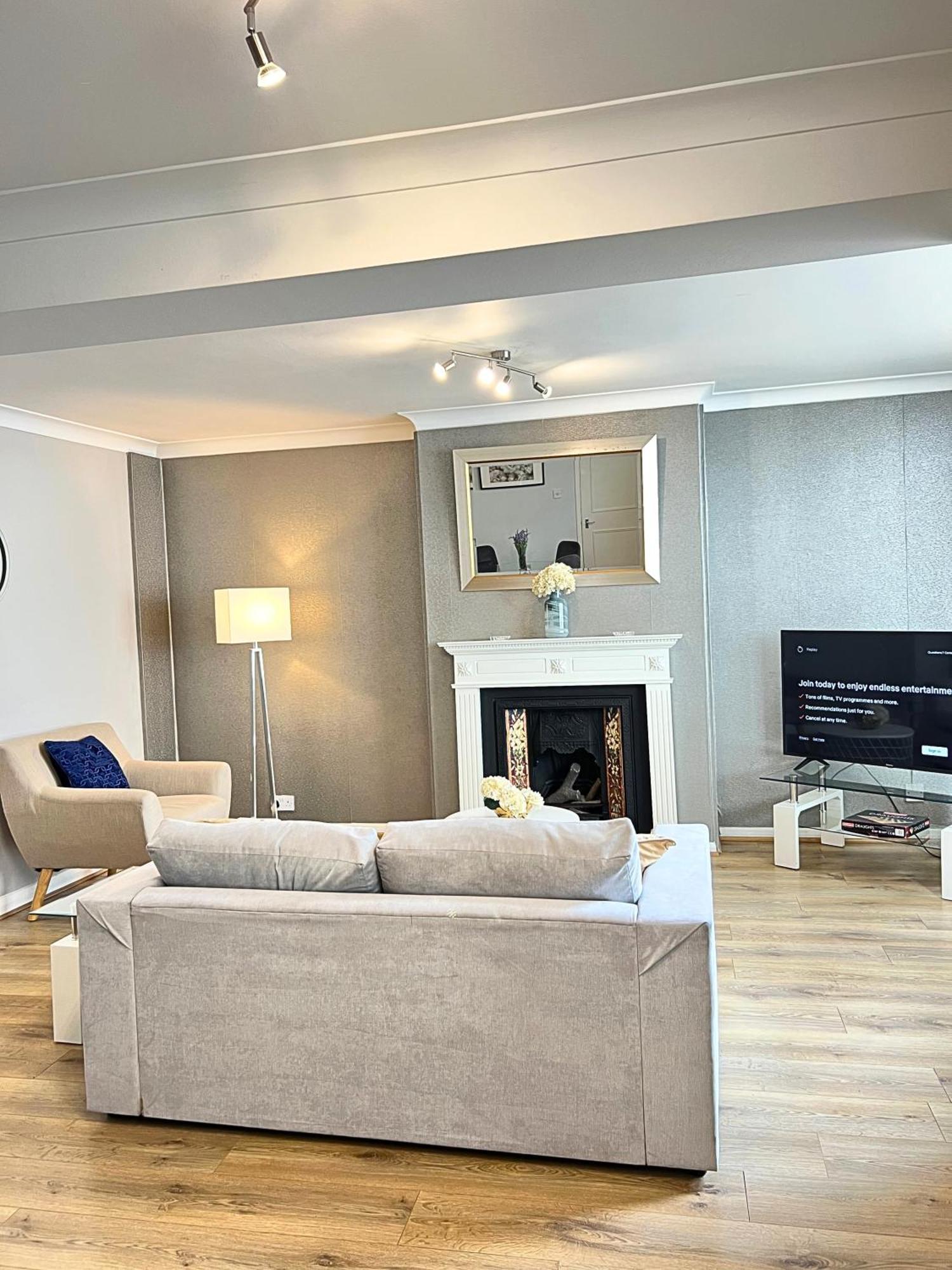 Kensington 2 Bedroom House-big Living Area And Kitchen-harrods-national History Museum-hyde Park-near 2 Underground Lines Vakantiehuis *