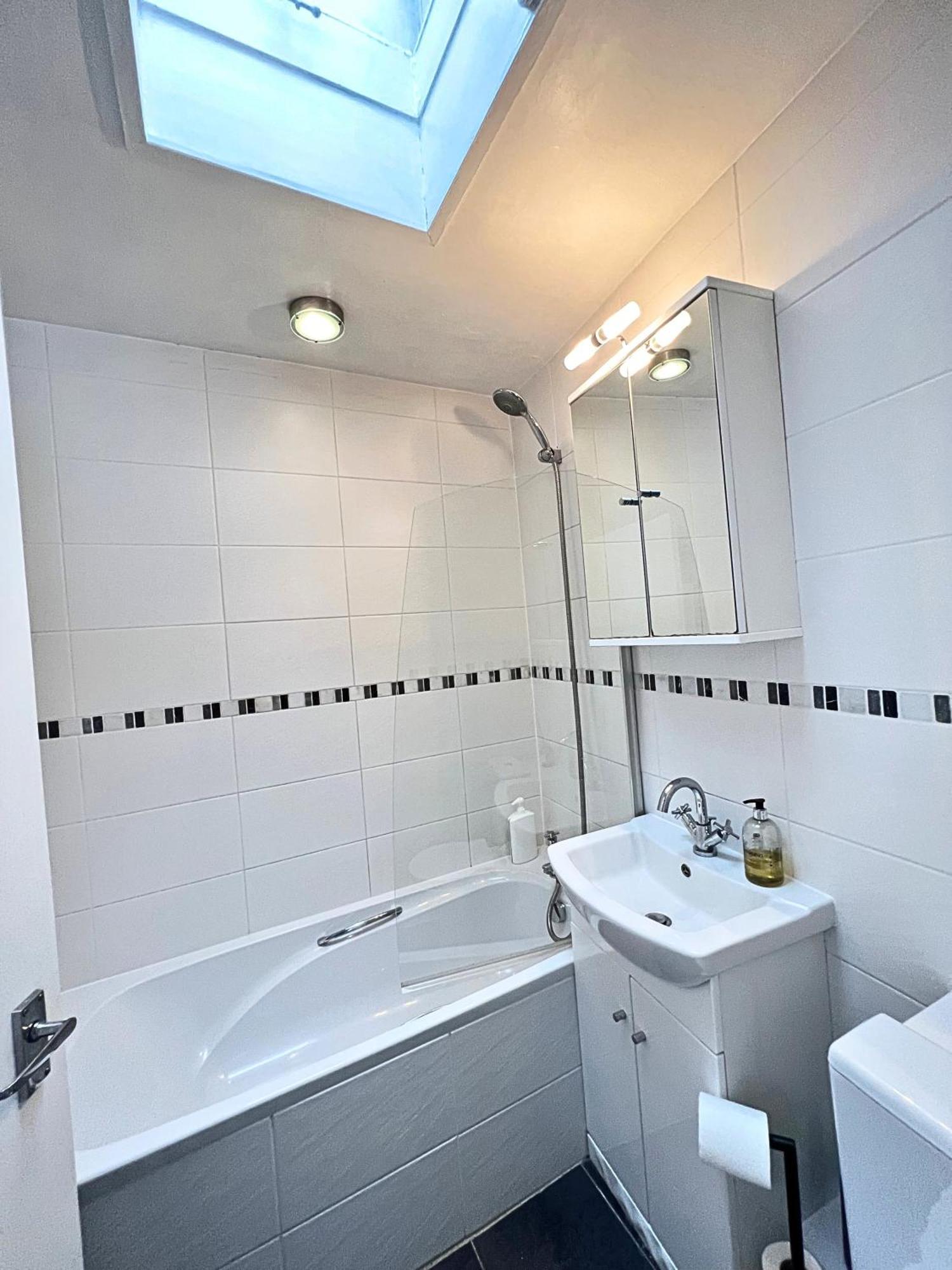 Vakantiehuis Kensington 2 Bedroom House-big Living Area And Kitchen-harrods-national History Museum-hyde Park-near 2 Underground Lines