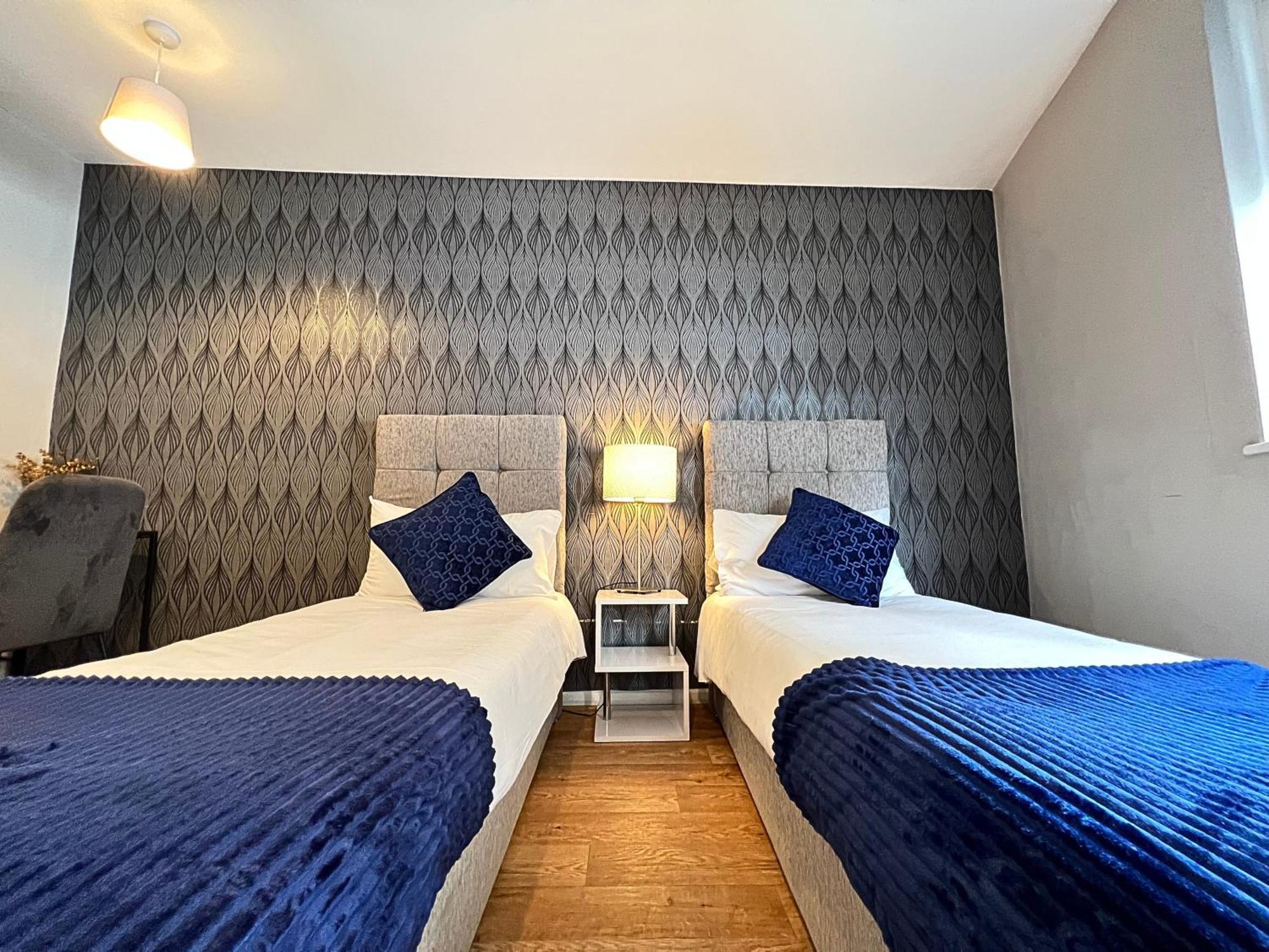 Kensington 2 Bedroom House-big Living Area And Kitchen-harrods-national History Museum-hyde Park-near 2 Underground Lines Vakantiehuis Londen