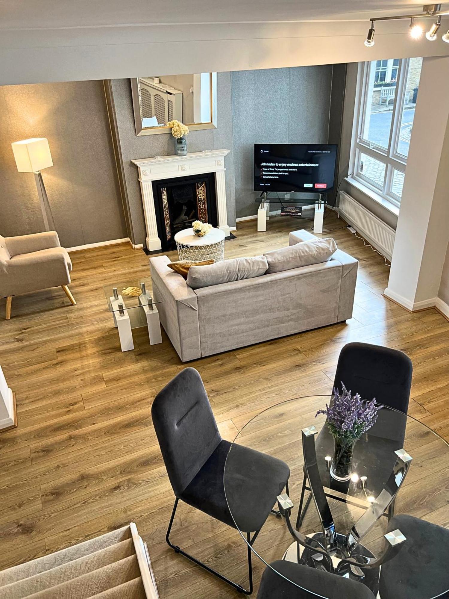 Kensington 2 Bedroom House-big Living Area And Kitchen-harrods-national History Museum-hyde Park-near 2 Underground Lines * Londen